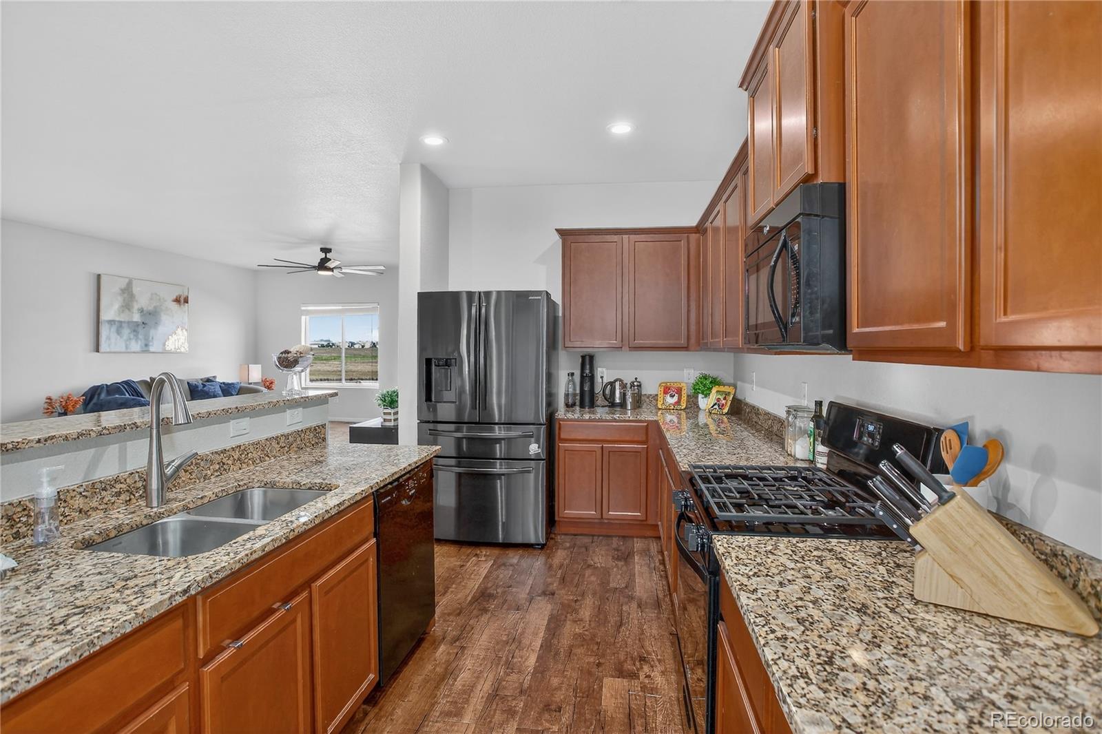 Dacono, Colorado, 80514, United States, 3 Bedrooms Bedrooms, ,2 BathroomsBathrooms,Residential,For Sale,1939654