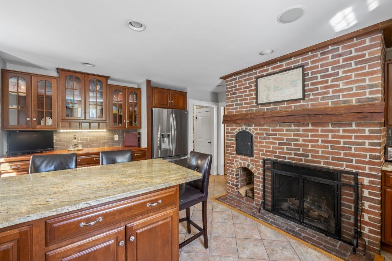 Barrington, New Hampshire, 03825, United States, 4 Bedrooms Bedrooms, ,3 BathroomsBathrooms,Residential,For Sale,1984390