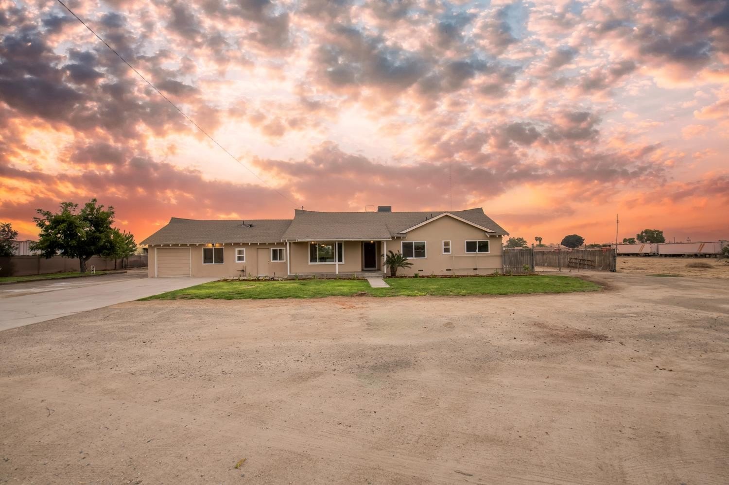 Valentine Ave, Fresno, CA 93706