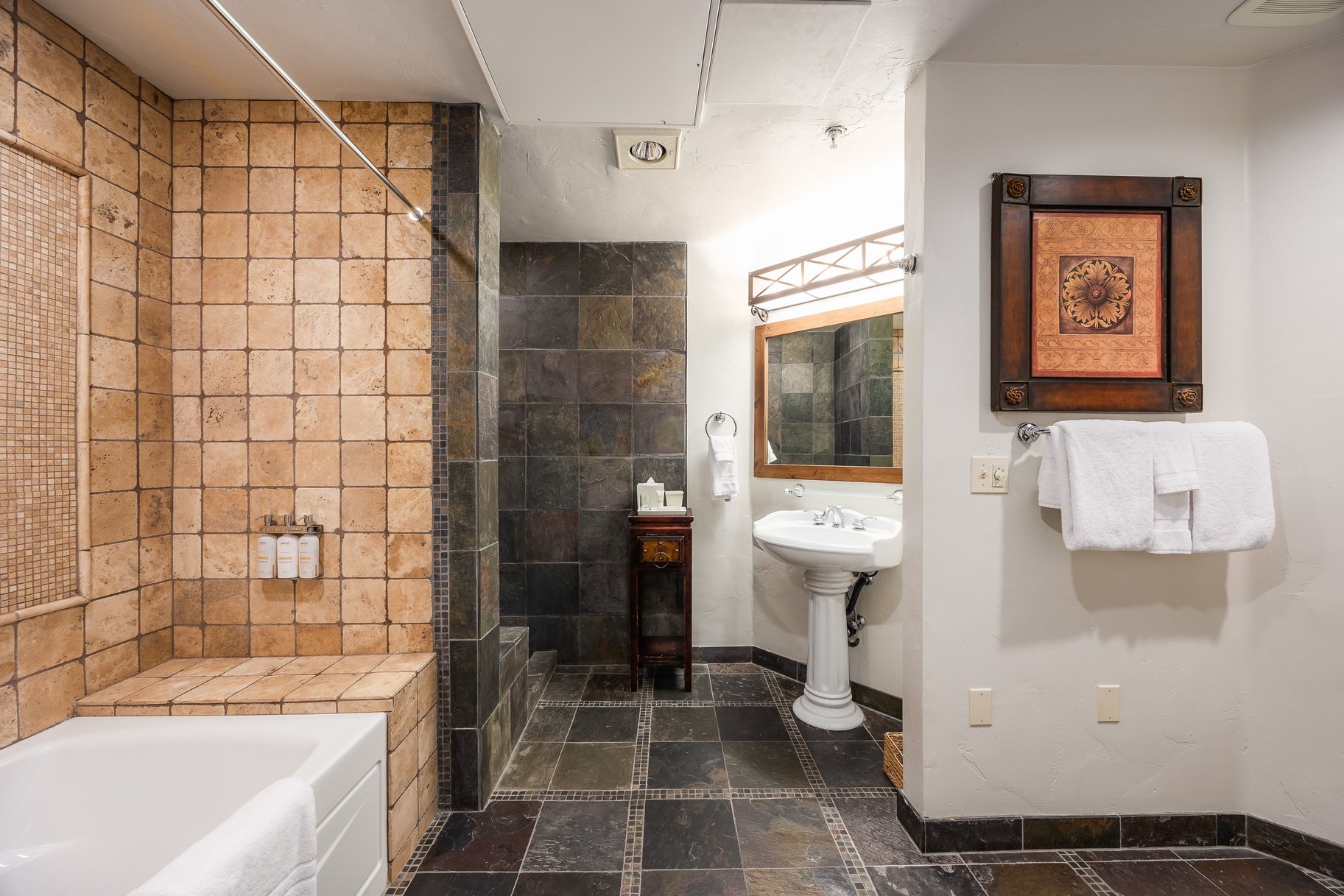 High-touch, 3Bd/4Ba Condotel In Deer Valley Resort