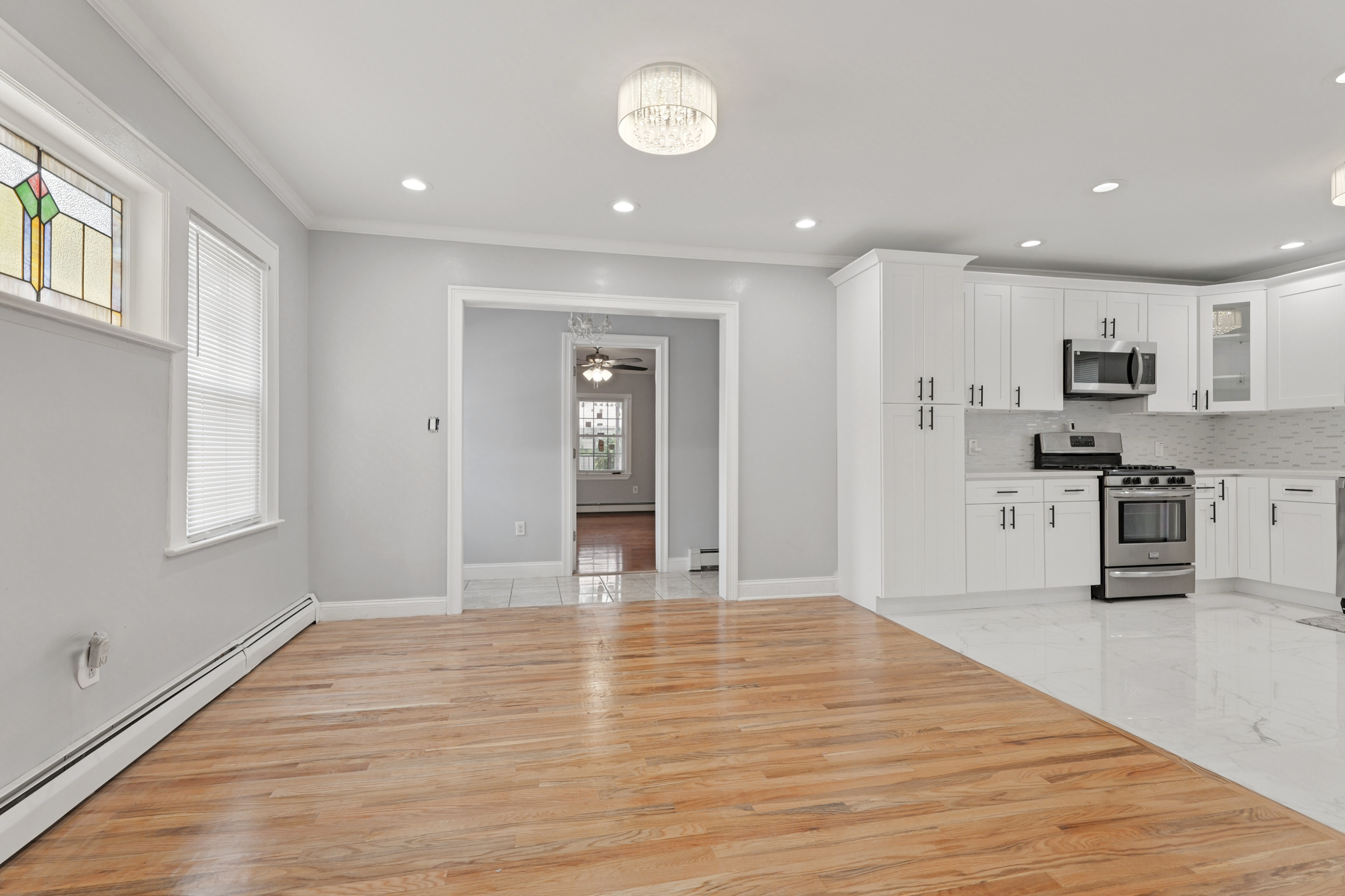 Maplewood, New Jersey, 07040, United States, 4 Bedrooms Bedrooms, ,5 BathroomsBathrooms,Residential,For Sale,1976450