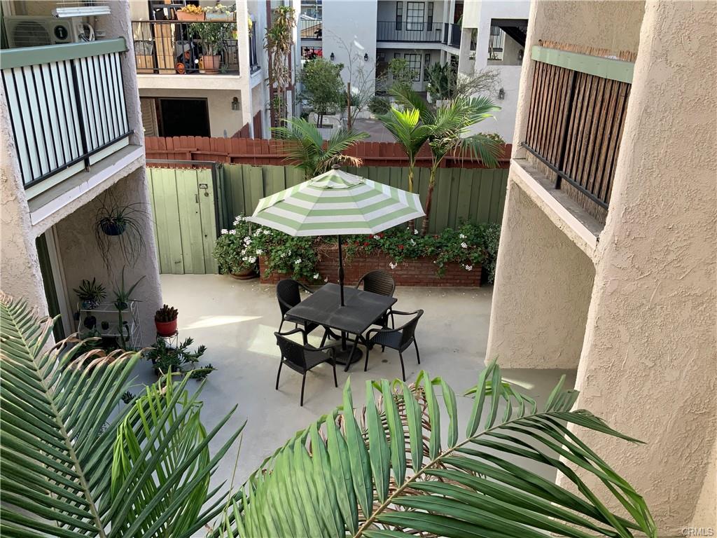 Glendale, California, 91203, United States, 1 Bedroom Bedrooms, ,1 BathroomBathrooms,Residential,For Sale,1969295