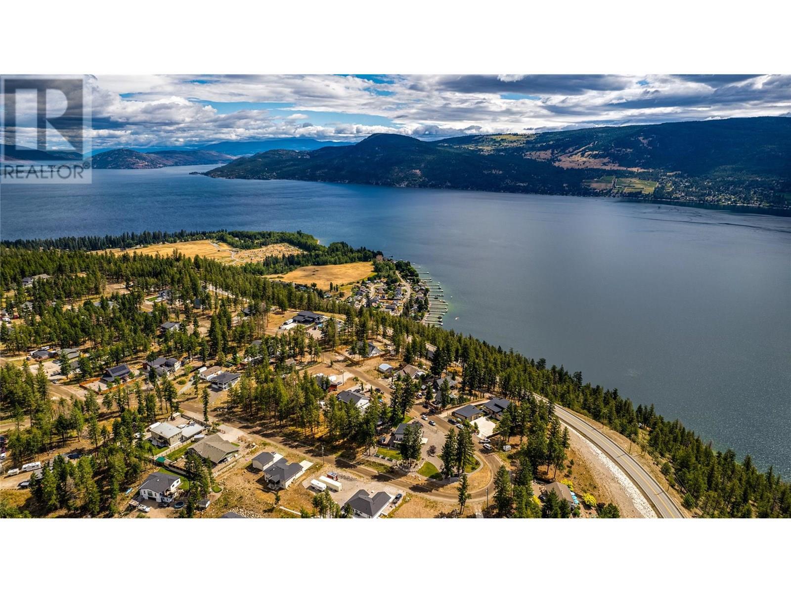 KELOWNA, British Columbia, V1Z 3W5, CA, 2 Bedrooms Bedrooms, ,2 BathroomsBathrooms,Residential,For Sale,1897605