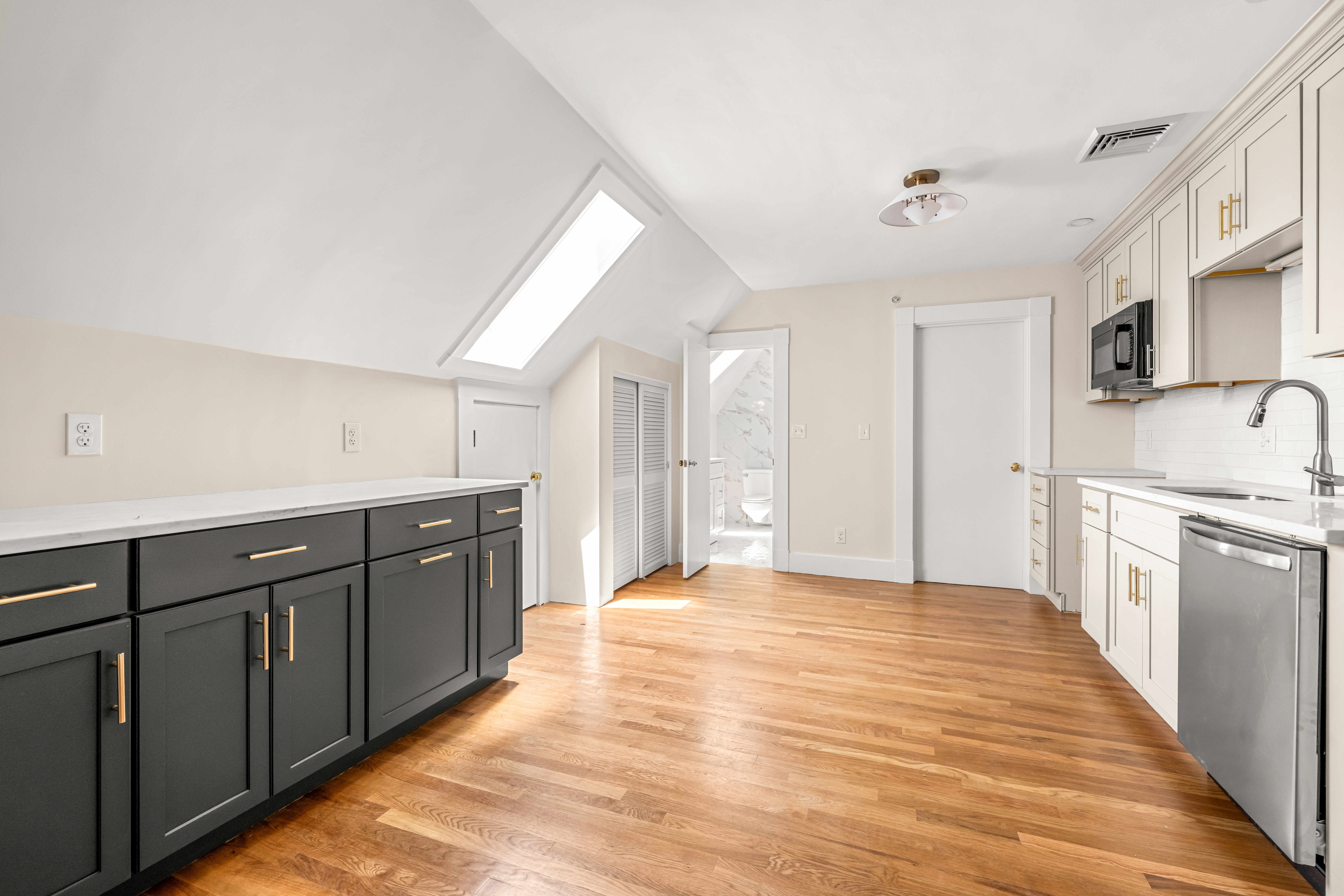  18 Loring Avenue, Salem, MA, 01970 - 物件實景
