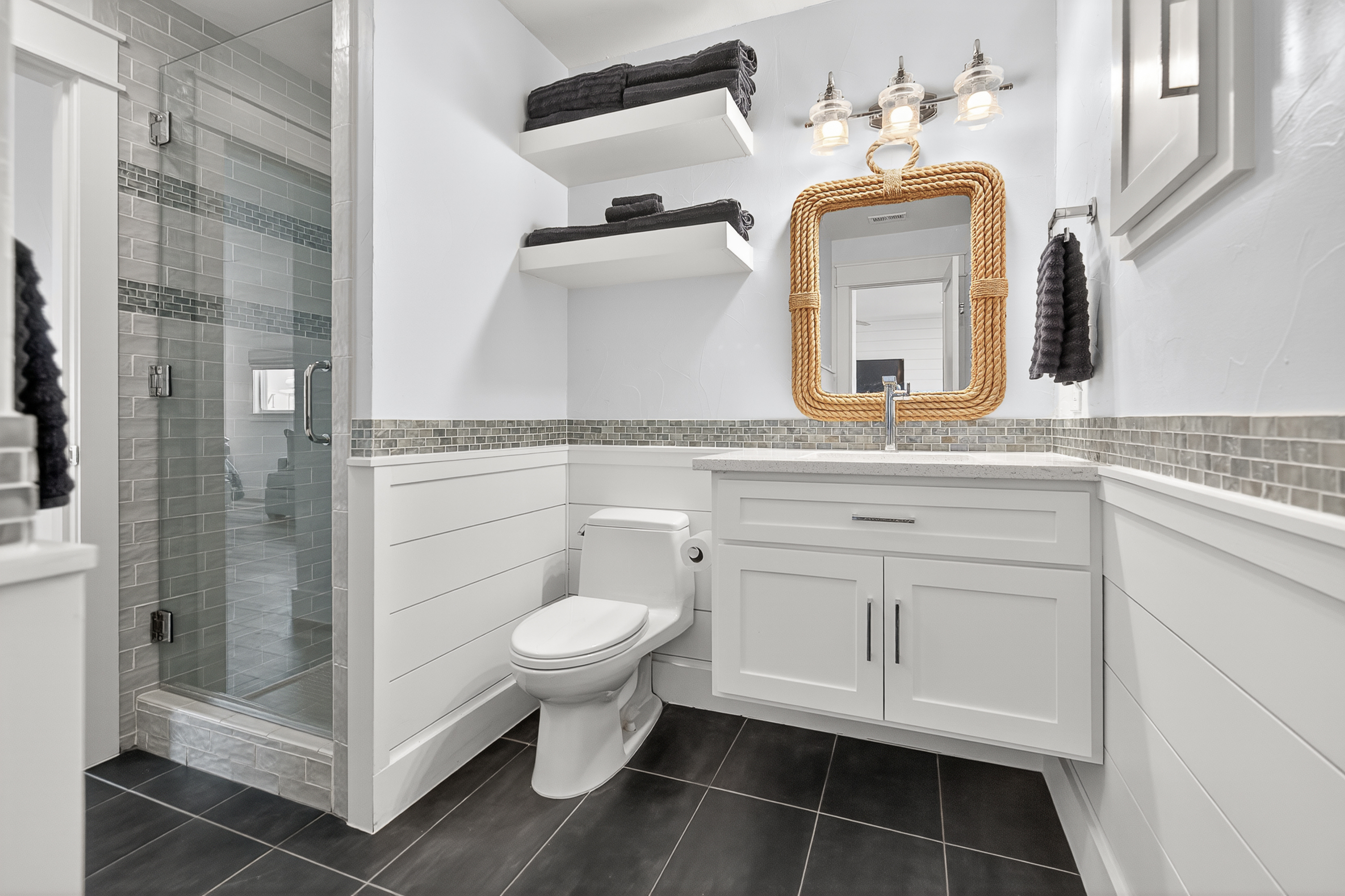  Canal-Front Estate in Island Moorings - 物件實景