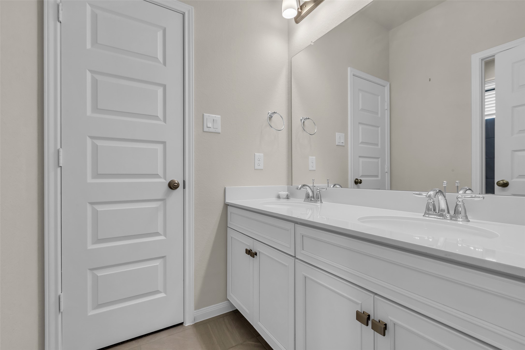 Houston, Texas, 77080, United States, 4 Bedrooms Bedrooms, ,4 BathroomsBathrooms,Residential,For Sale,1934317