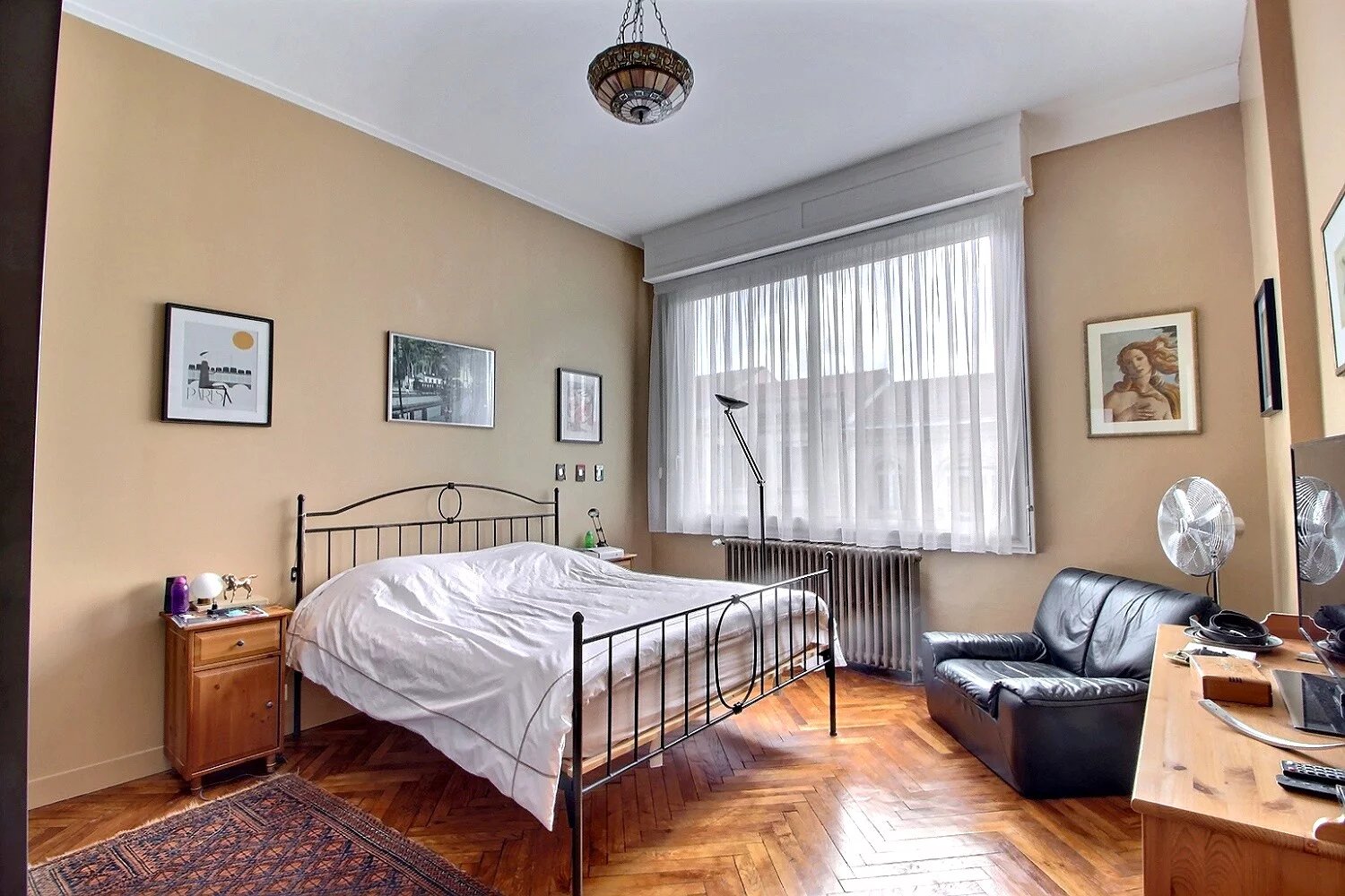 Bordeaux, New Aquitaine, 33000, FR, 5 Bedrooms Bedrooms, ,2 BathroomsBathrooms,Residential,For Sale,1440702