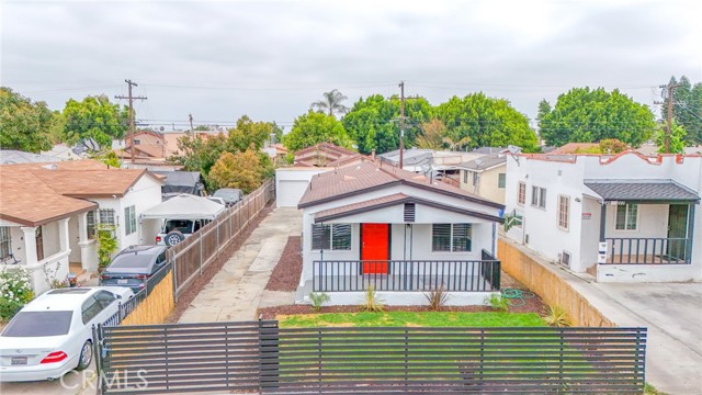 Los Angeles, California, 90003, United States, 3 Bedrooms Bedrooms, ,Residential,For Sale,1928715
