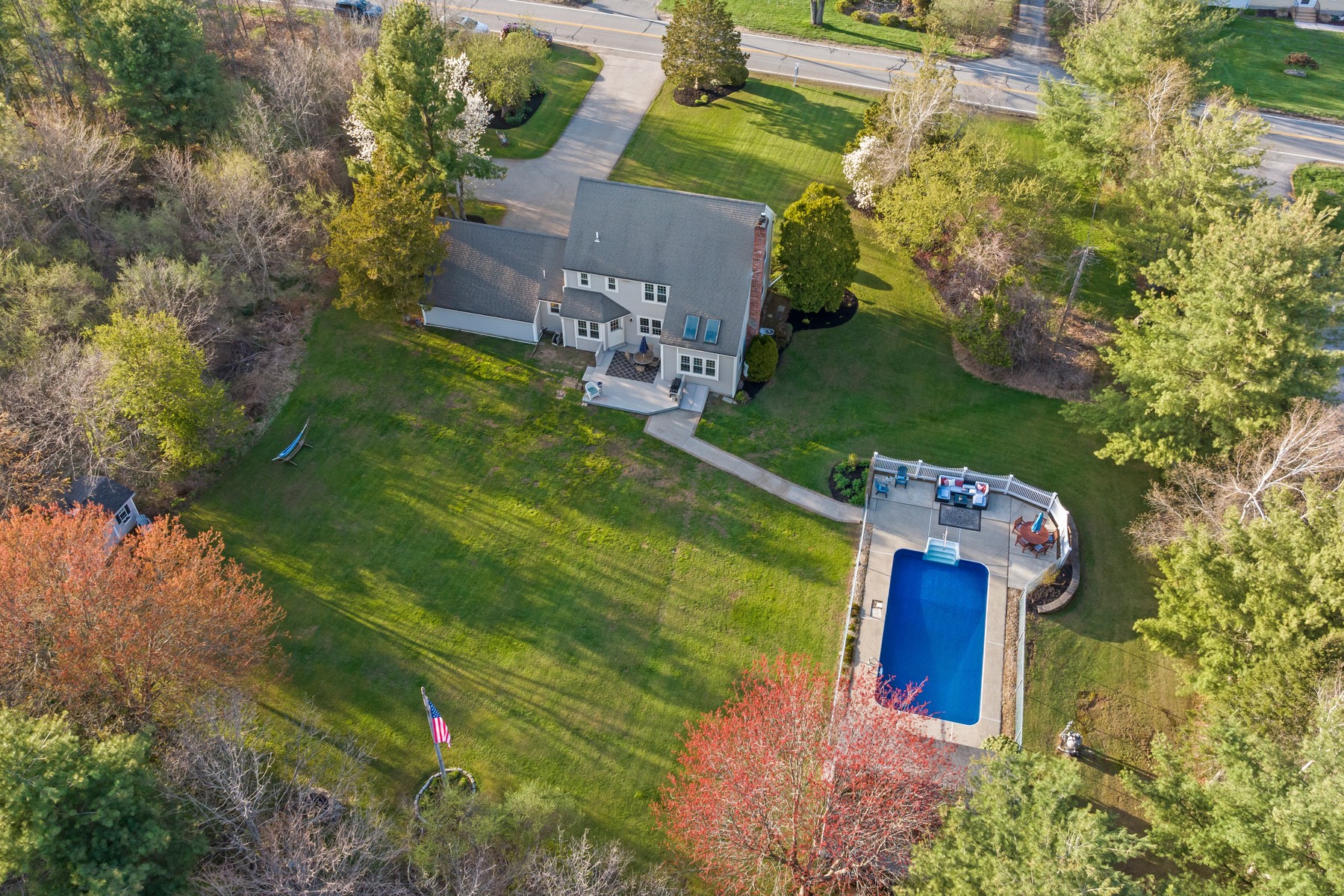  387 West Main Street, Millbury, MA 01527 - 物件實景