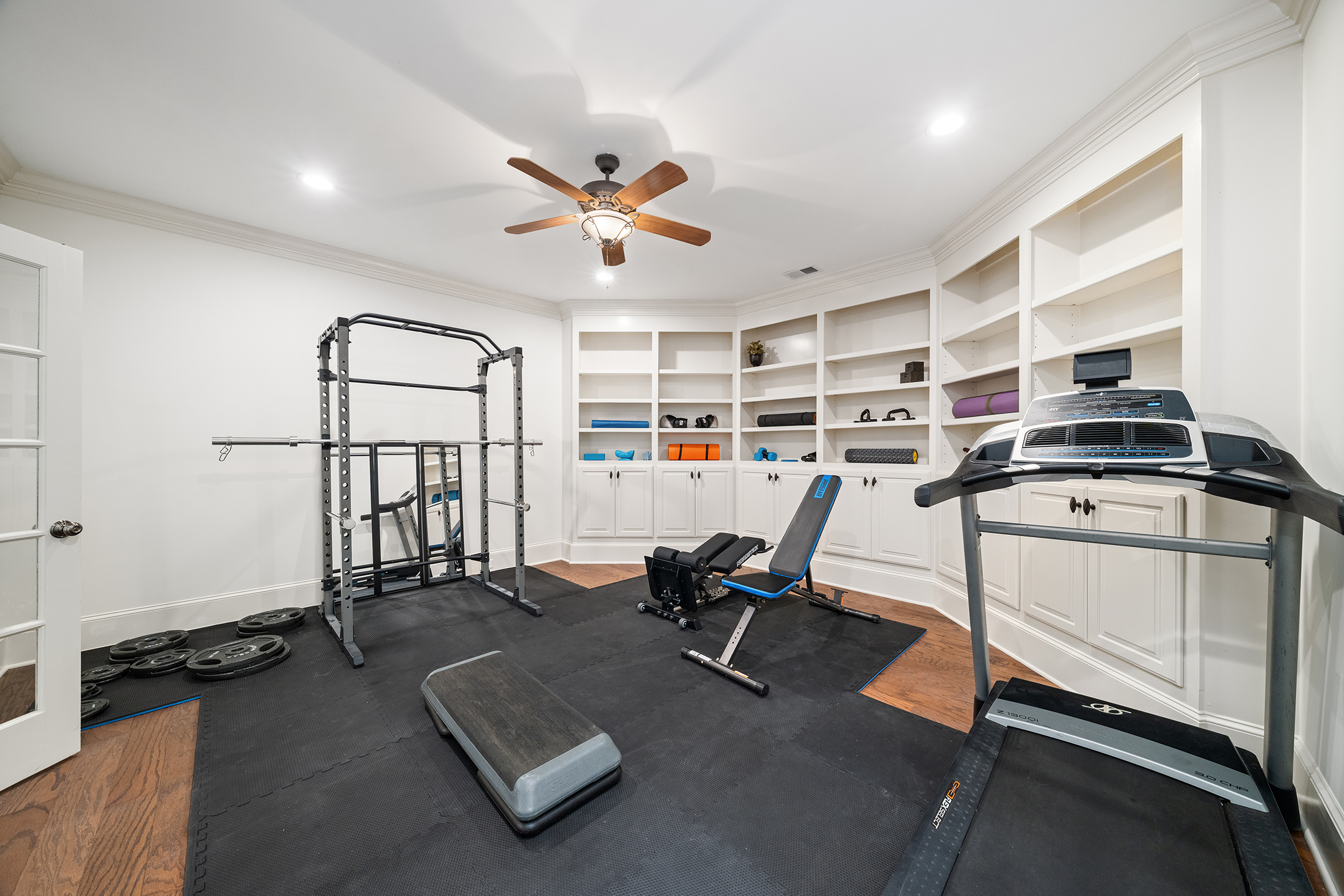  Located Within the Gated Greystone Farms Community in Milton - 物件實景