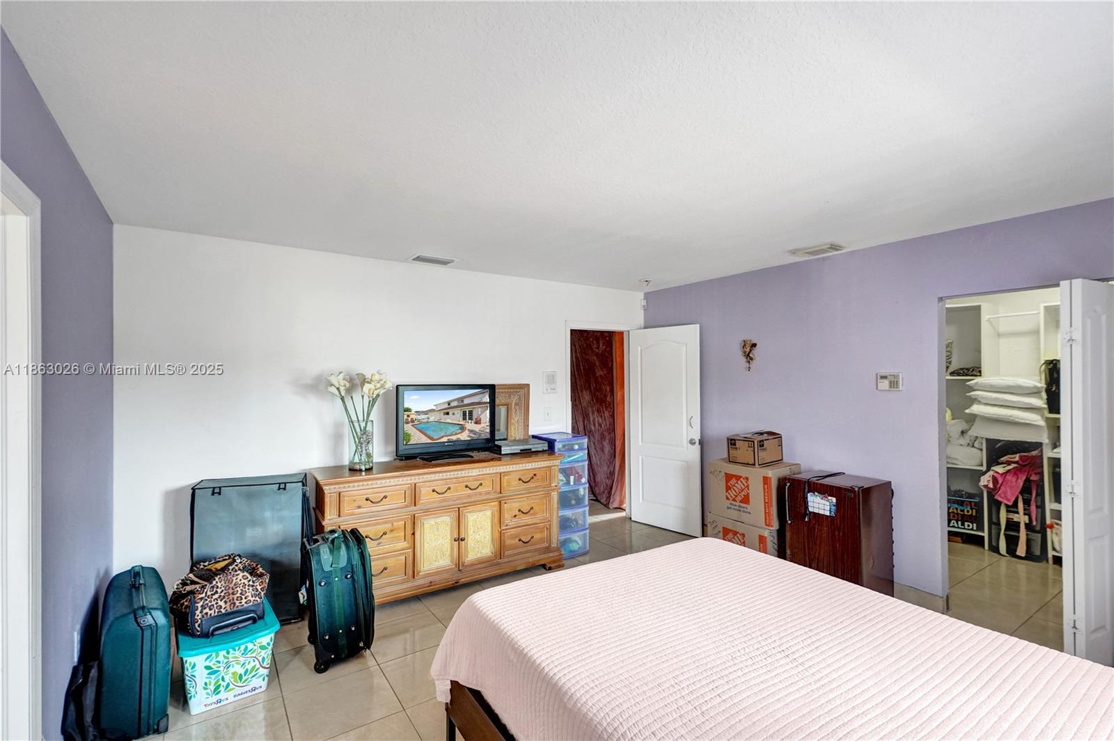 Miami, Florida, 33187, United States, 4 Bedrooms Bedrooms, ,3 BathroomsBathrooms,Residential,For Sale,1926349
