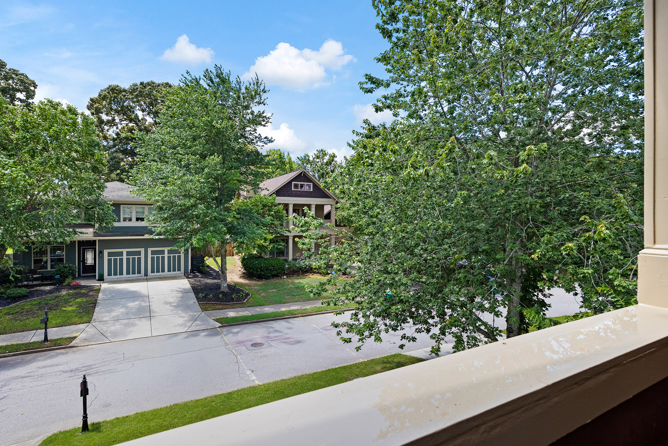 Spacious Living Meets Modern Convenience - 物件實景