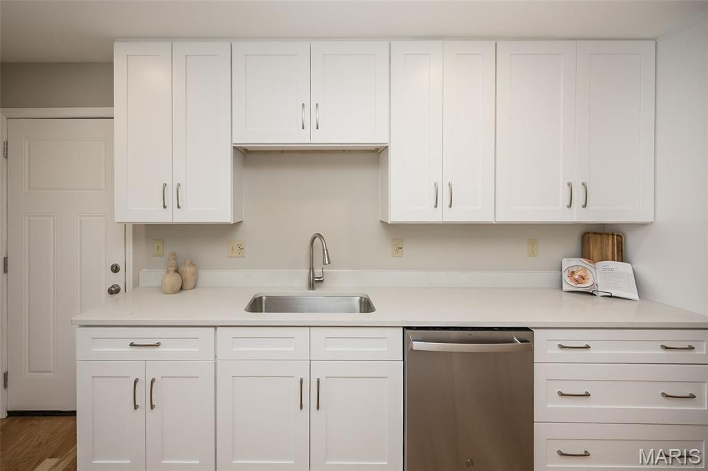 Ellisville, Missouri, 63011, United States, 4 Bedrooms Bedrooms, ,3 BathroomsBathrooms,Residential,For Sale,2002113