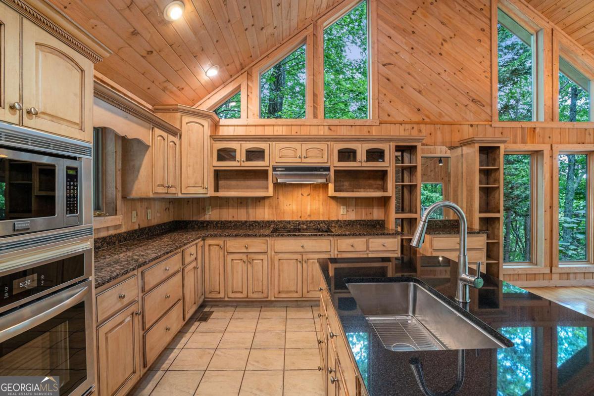Ellijay, Georgia, 30536, United States, 4 Bedrooms Bedrooms, ,4 BathroomsBathrooms,Residential,For Sale,1888525