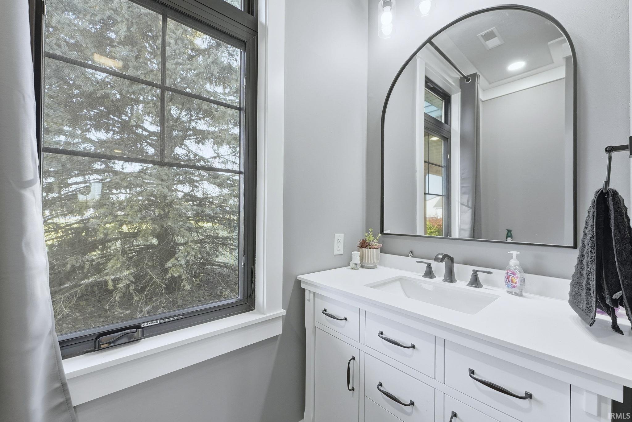 Auburn, Indiana, 46706-9568, United States, 3 Bedrooms Bedrooms, ,3 BathroomsBathrooms,Residential,For Sale,1987024