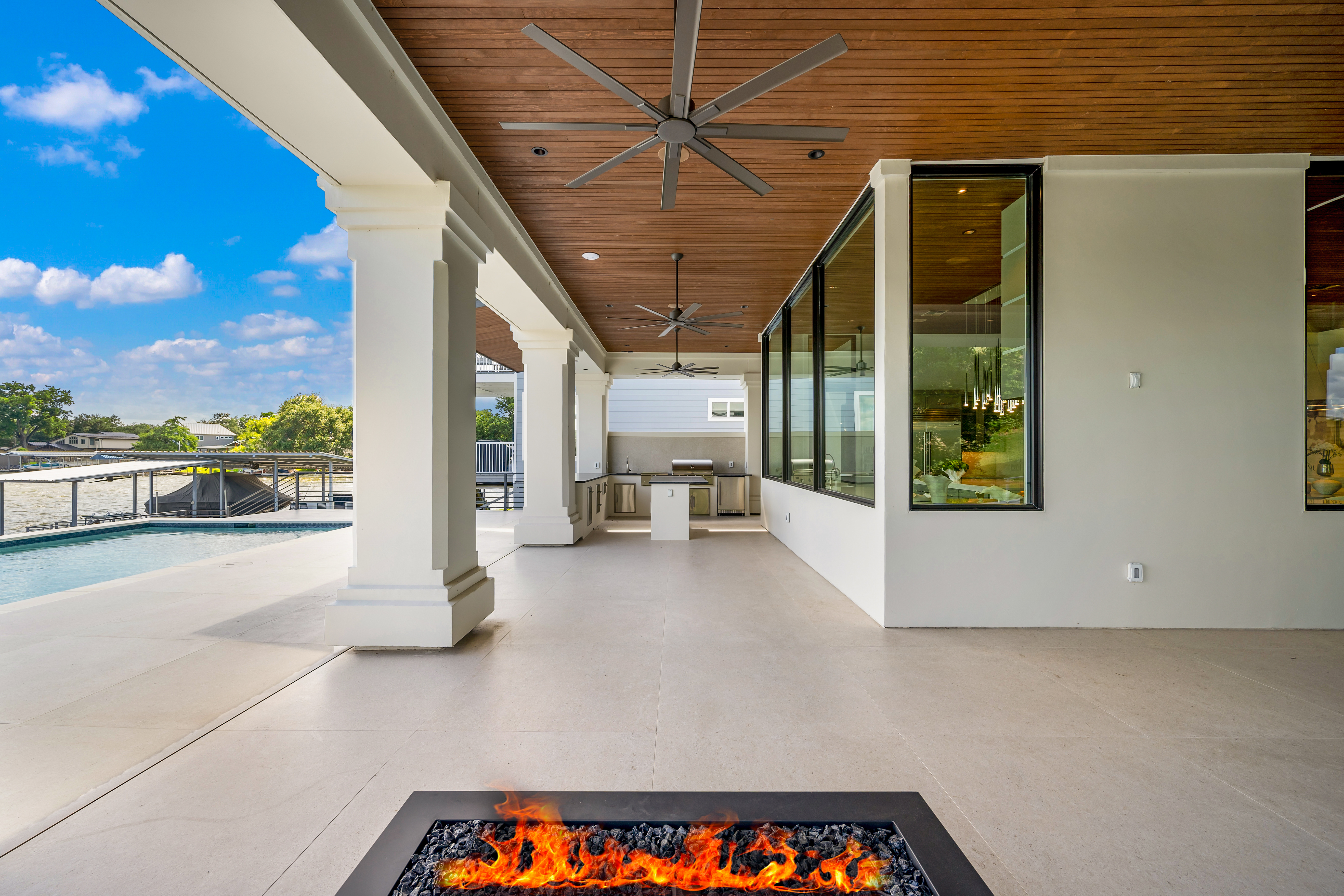 Architectural Lakefront Masterpiece on Skyline Drive by Paul Allen Custom Homes - 物件實景
