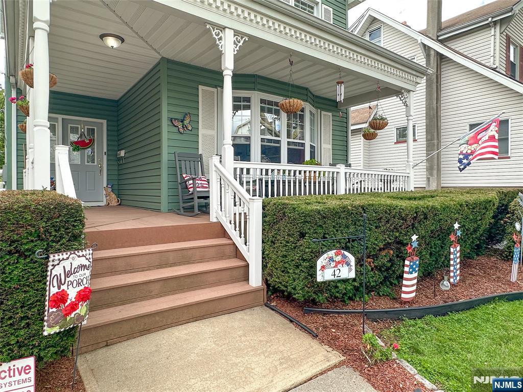 Kearny, New Jersey, 07032, United States, 4 Bedrooms Bedrooms, ,2 BathroomsBathrooms,Residential,For Sale,1928584