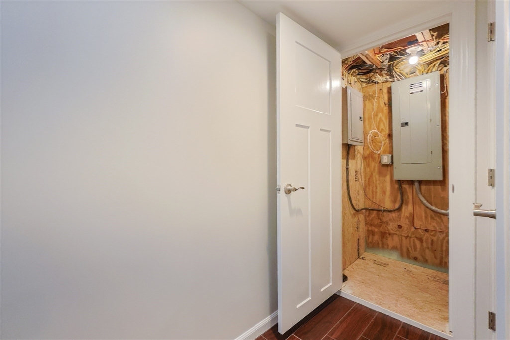 Ashland, Massachusetts, 01721, United States, 3 Bedrooms Bedrooms, ,3 BathroomsBathrooms,Residential,For Sale,1978848