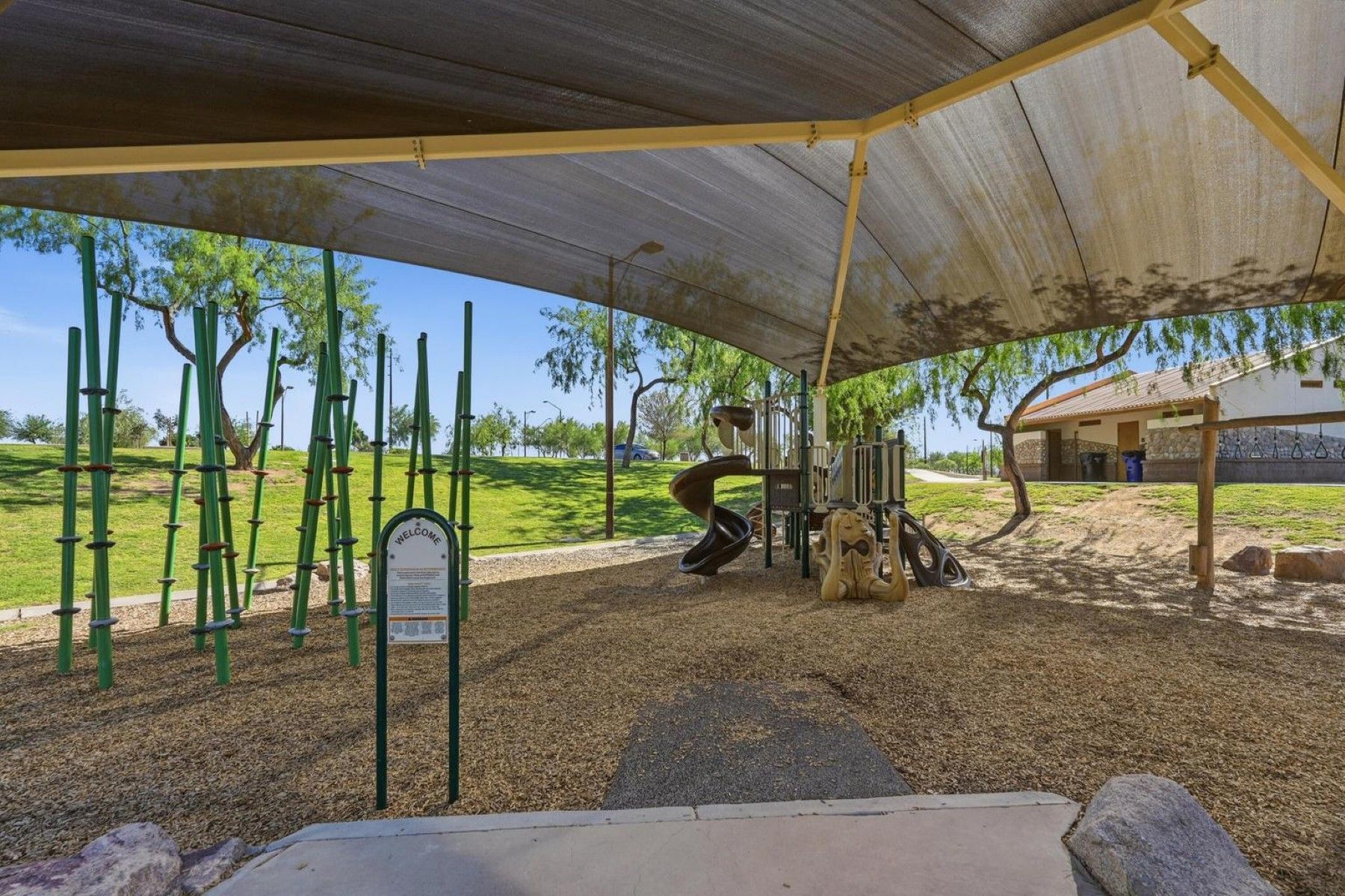  2266 E Willis Rd  Gilbert, AZ - 物件實景