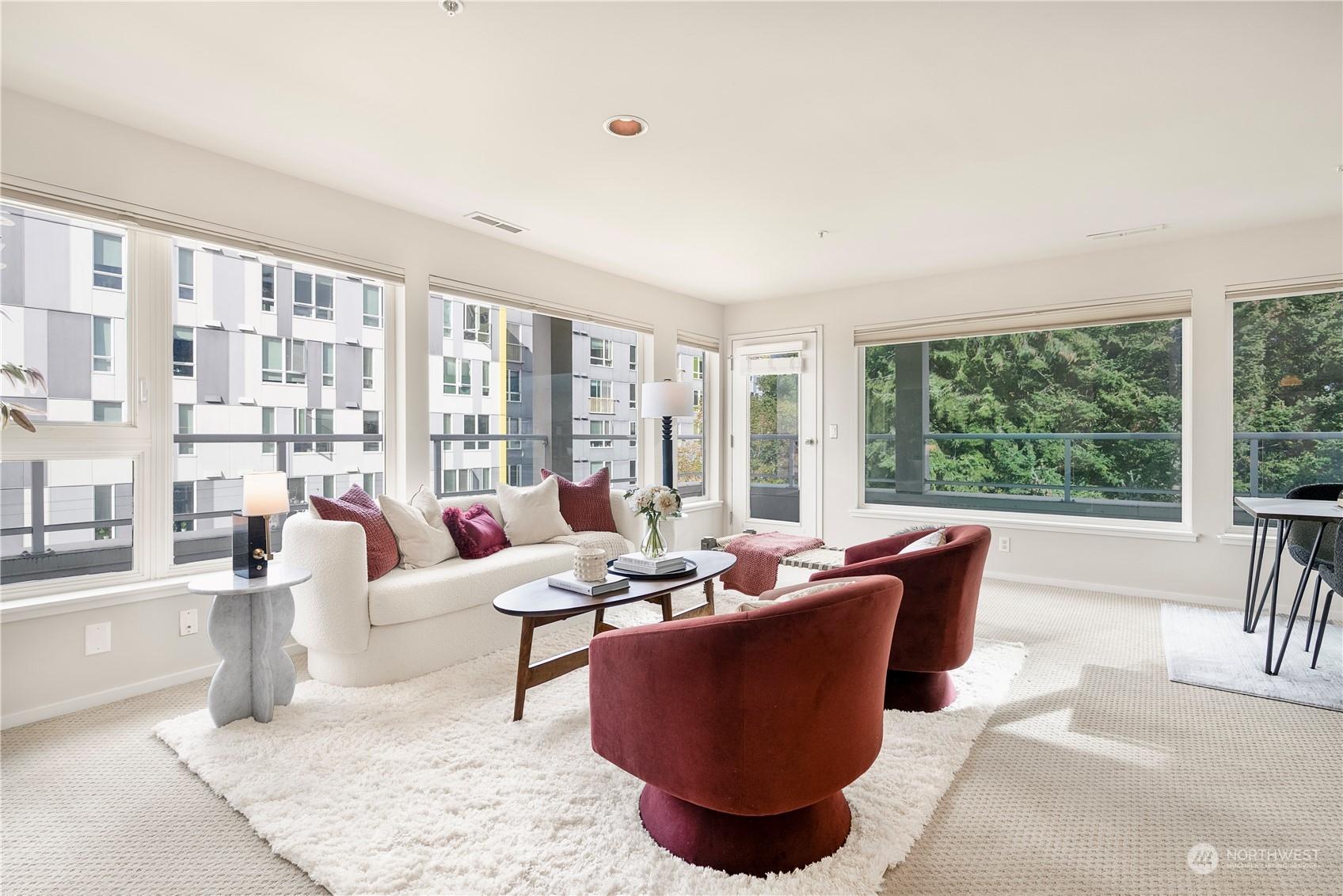 SEATTLE, Washington, 98105, United States, 3 Bedrooms Bedrooms, ,2 BathroomsBathrooms,Residential,For Sale,1700218