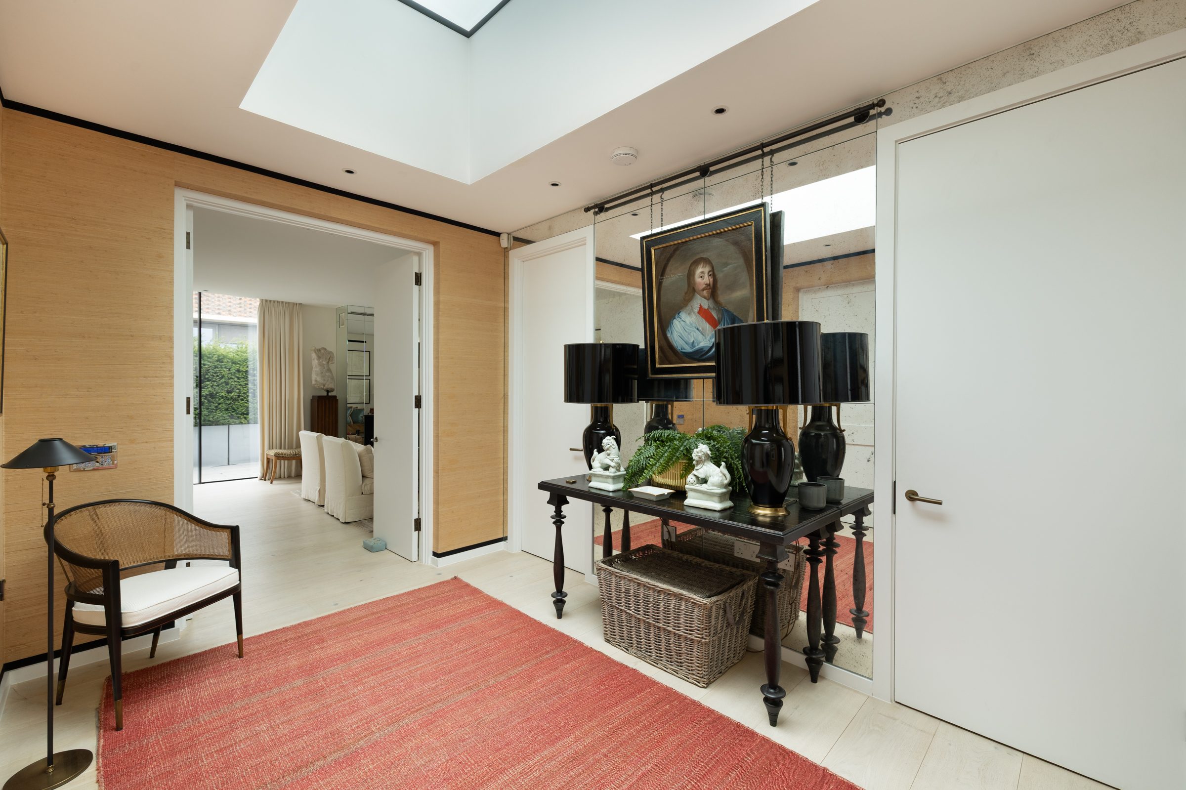  A Design-Led Penthouse with Wraparound Terraces - 物件實景