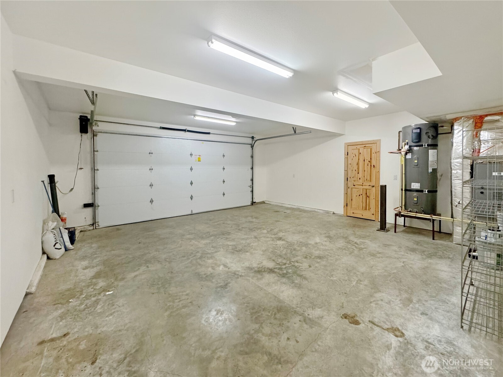 Cle Elum, Washington, 98922, United States, 3 Bedrooms Bedrooms, ,2 BathroomsBathrooms,Residential,For Sale,2001560