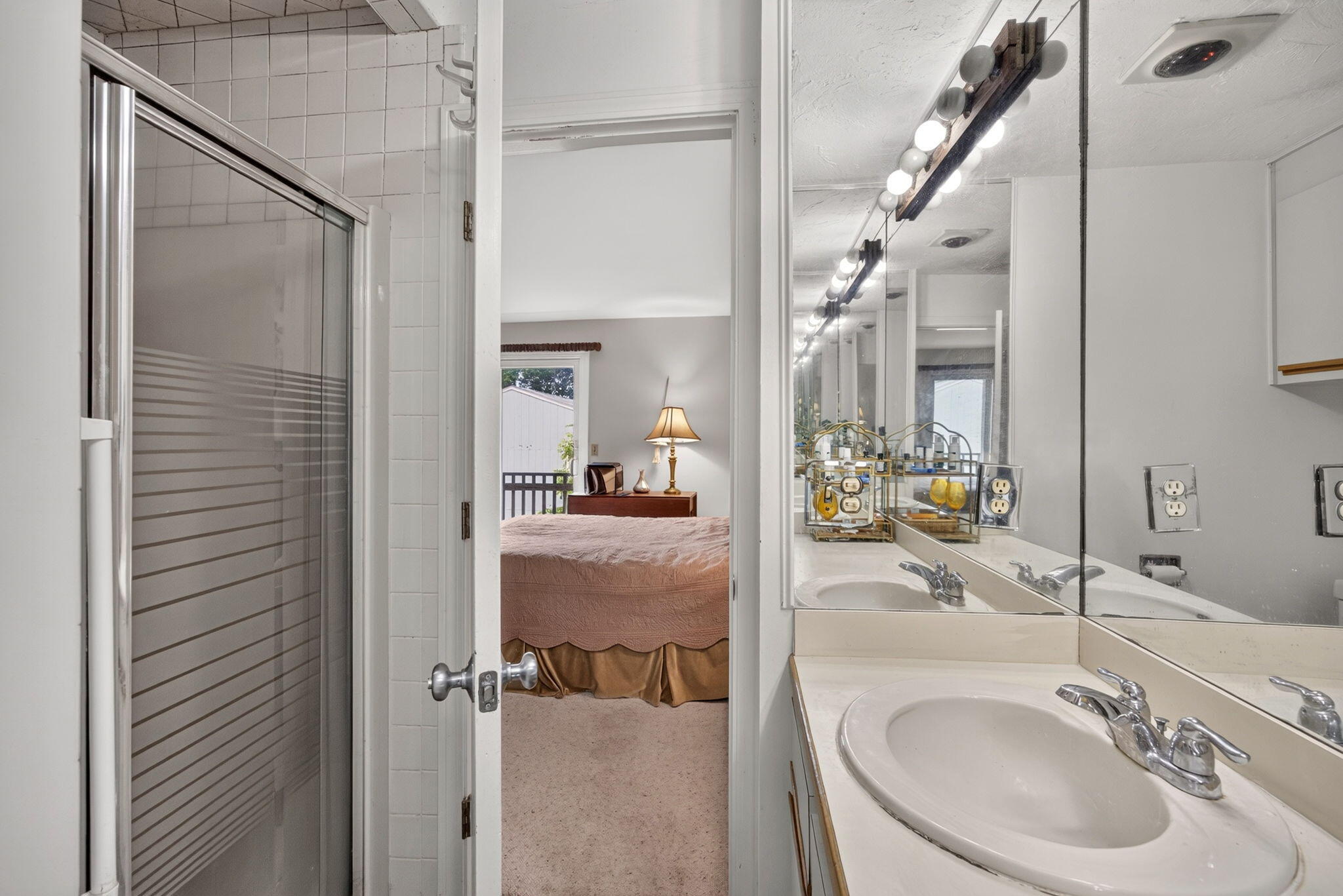  300 Buck Island Road, West Yarmouth, MA, 02673 - 物件實景