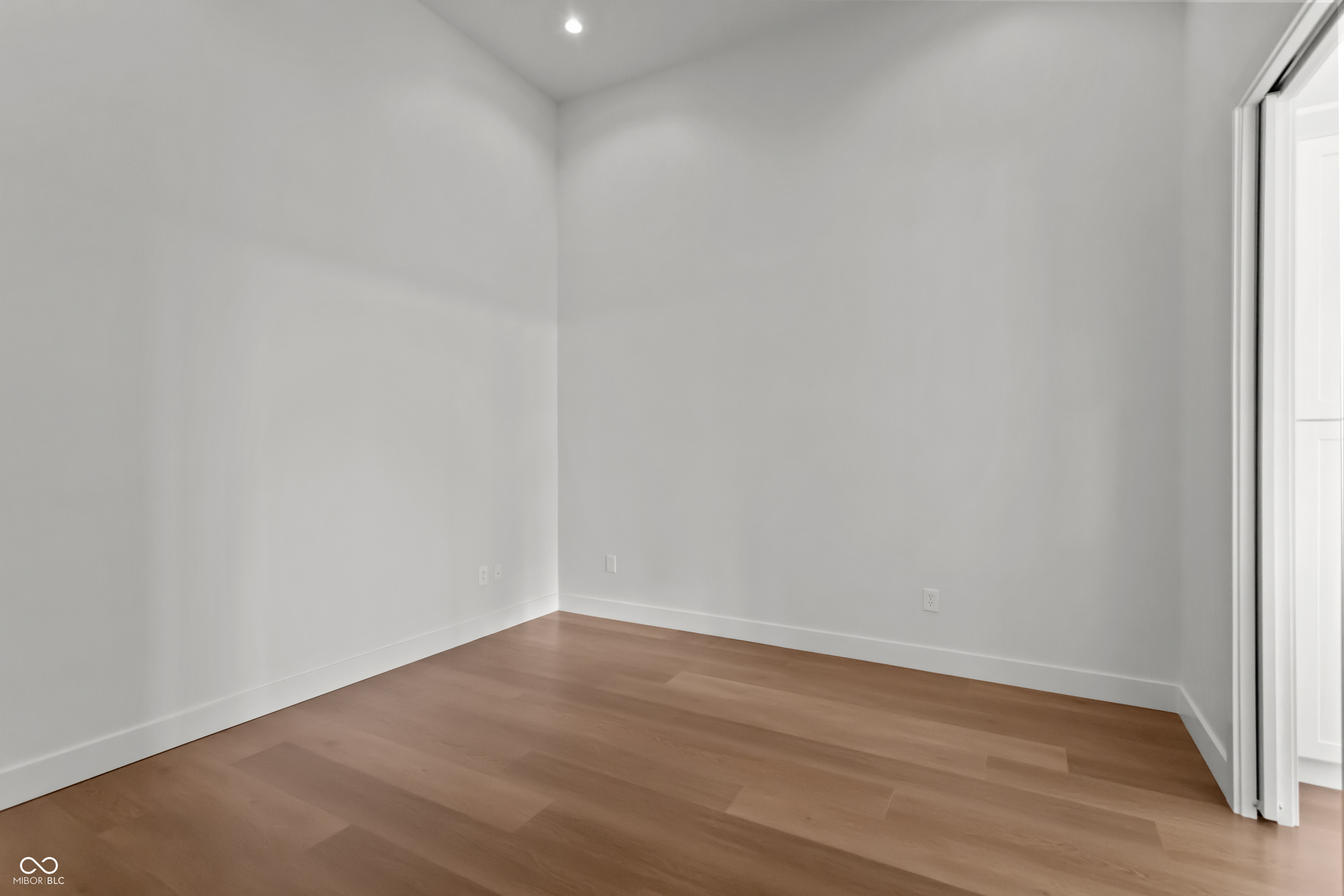 1155 S Rangeline Road, 504, Carmel, Indiana, 46032, United States, 2 Bedrooms Bedrooms, ,3 BathroomsBathrooms,Residential,For Sale,1155 S Rangeline Road , 504,1494561
