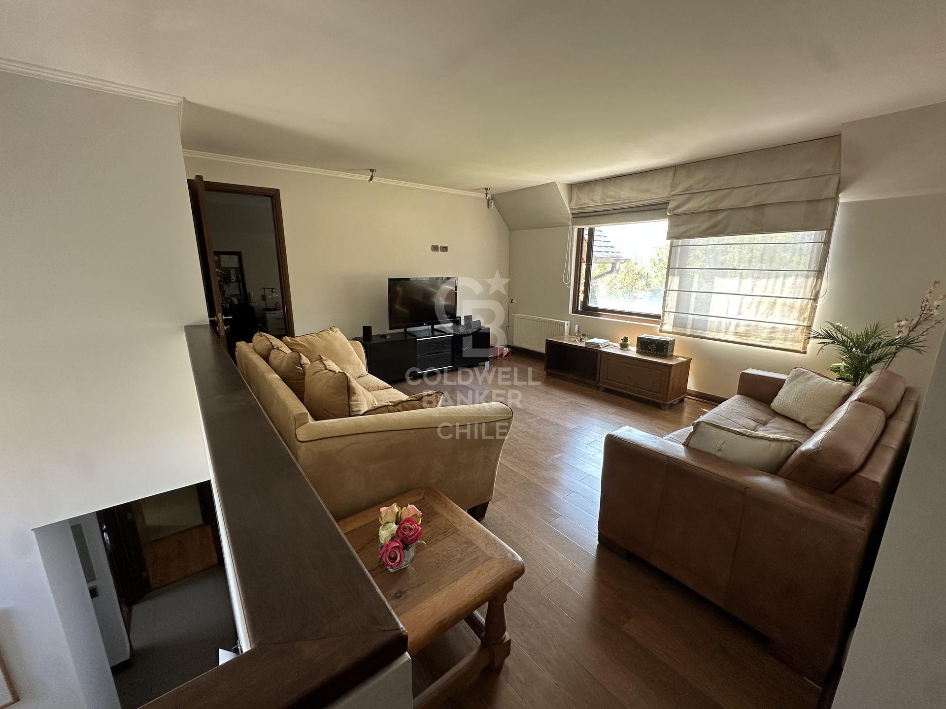 Las Condes, Chile, 4 Bedrooms Bedrooms, ,5 BathroomsBathrooms,Residential,For Sale,1728861