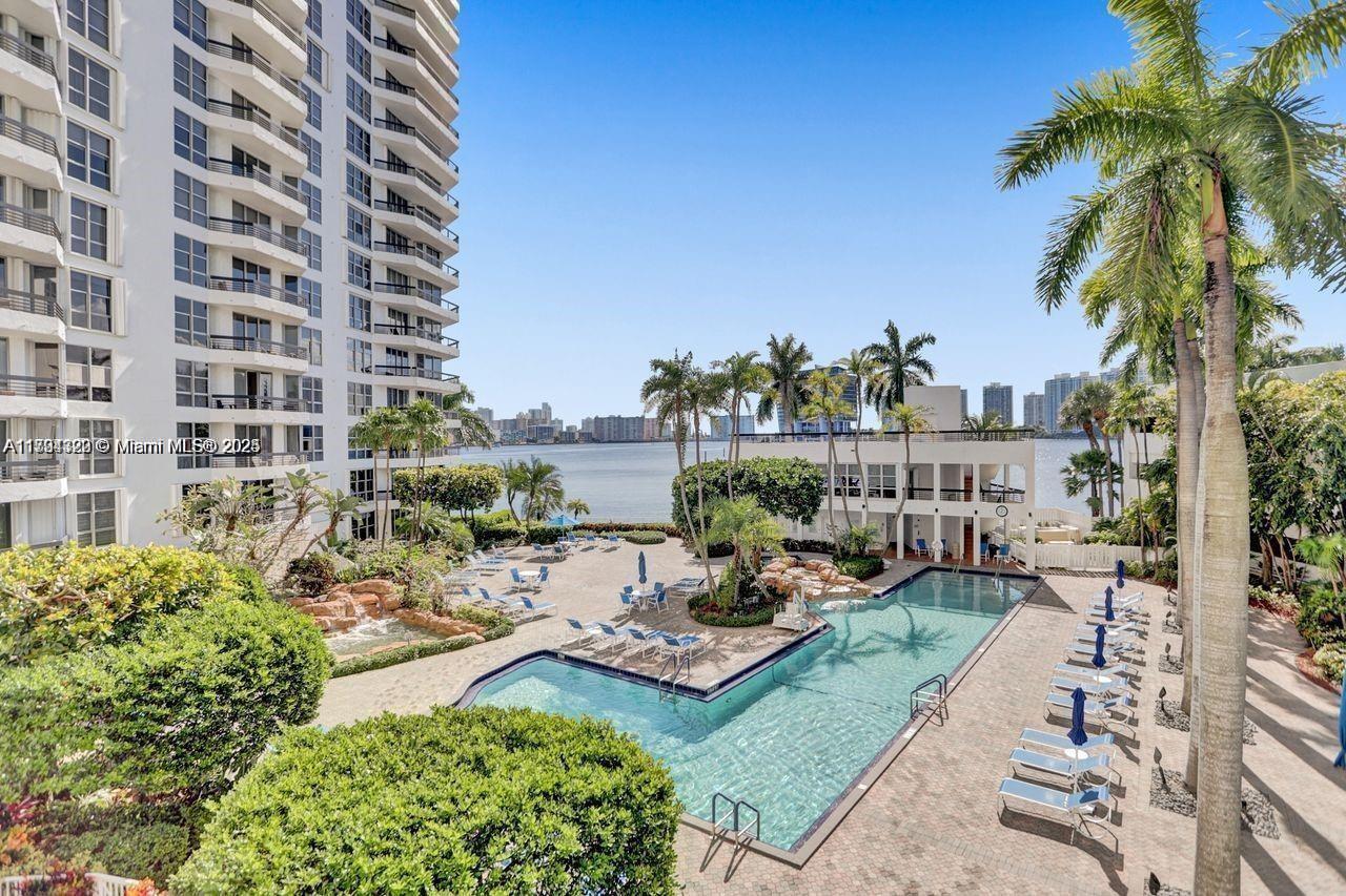 Aventura, Florida, 33180, United States, 2 Bedrooms Bedrooms, ,2 BathroomsBathrooms,Residential,For Sale,1804609