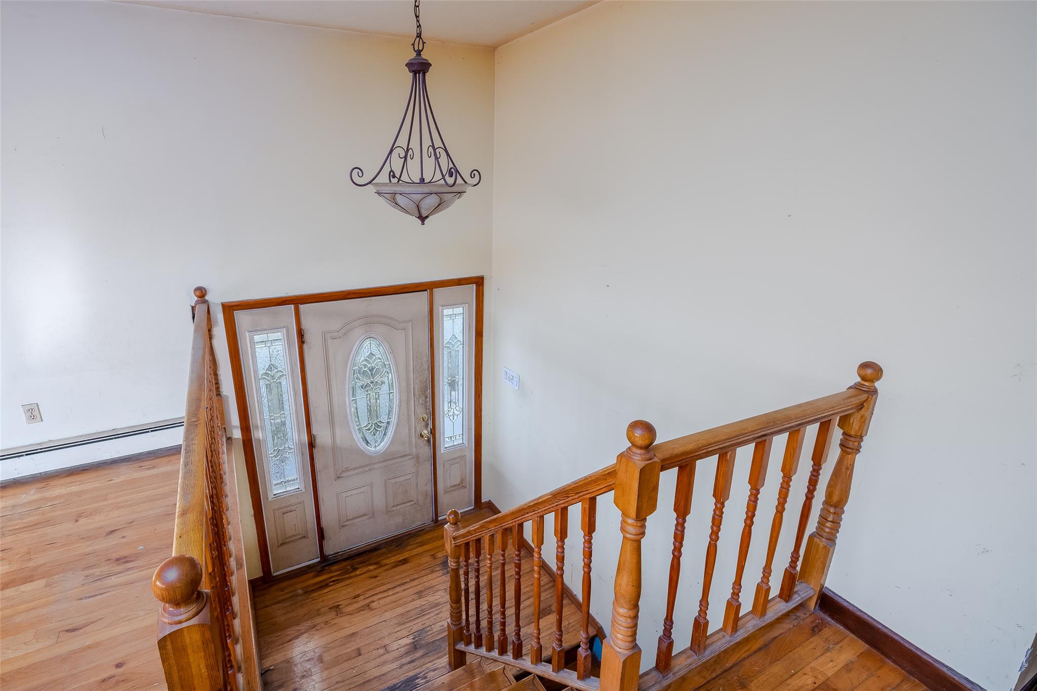 Freeport, New York, 11520, United States, 4 Bedrooms Bedrooms, ,2 BathroomsBathrooms,Residential,For Sale,1893600