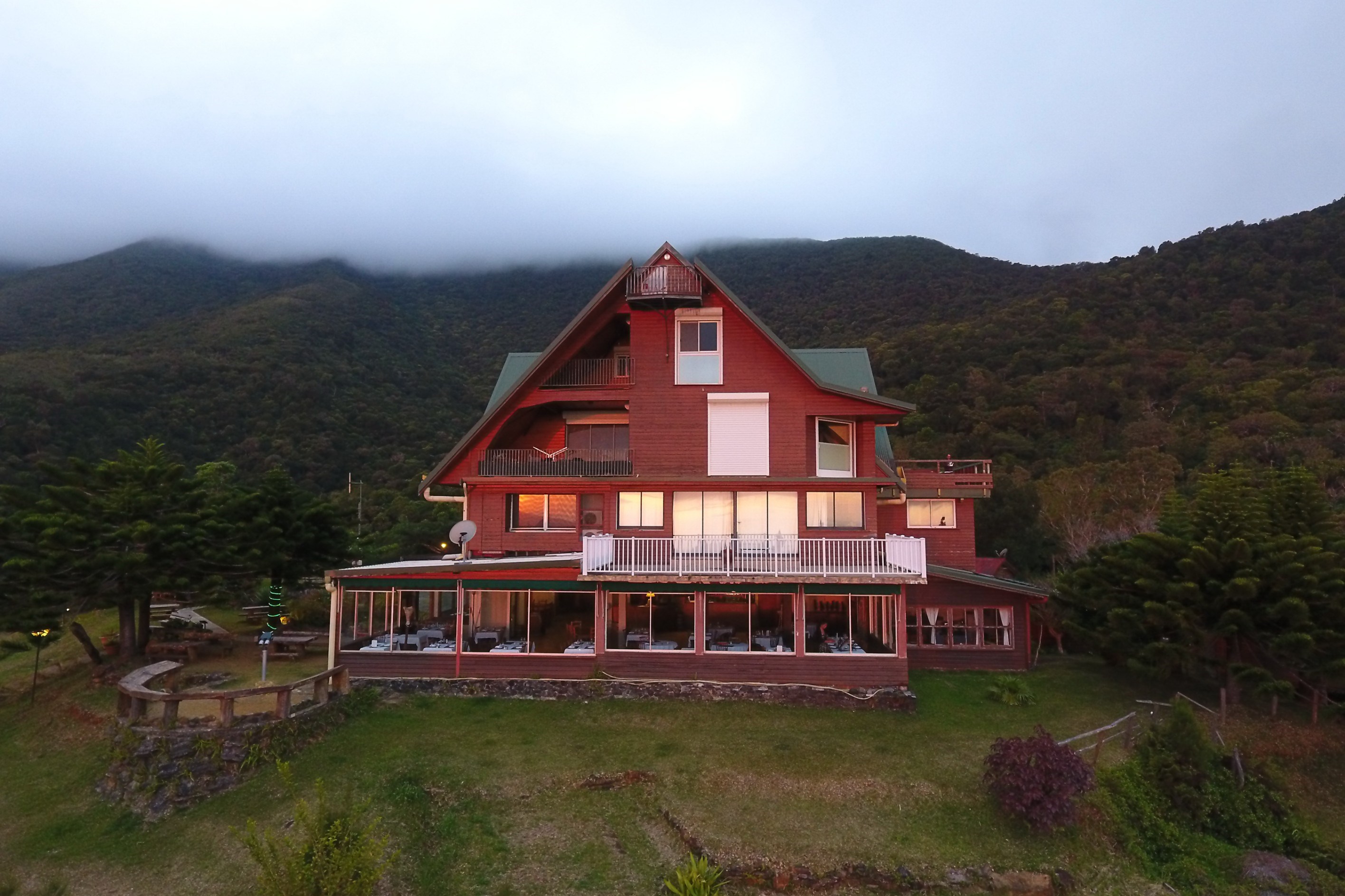  New Caledonia - Dumbéa - Inn and its vast estate on the heights of the Koghi Pl… - 物件實景