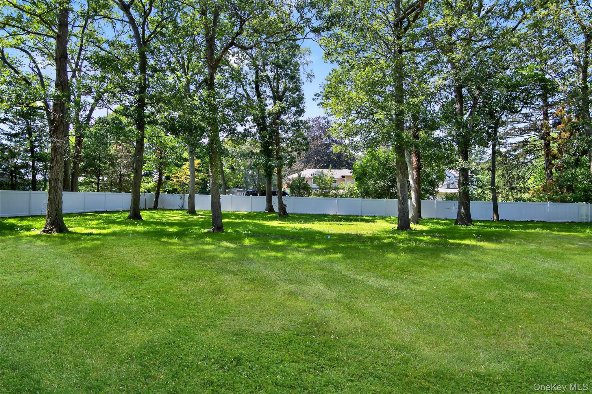  654 Caledonia Road, Dix Hills, NY, 11746 - 物件實景