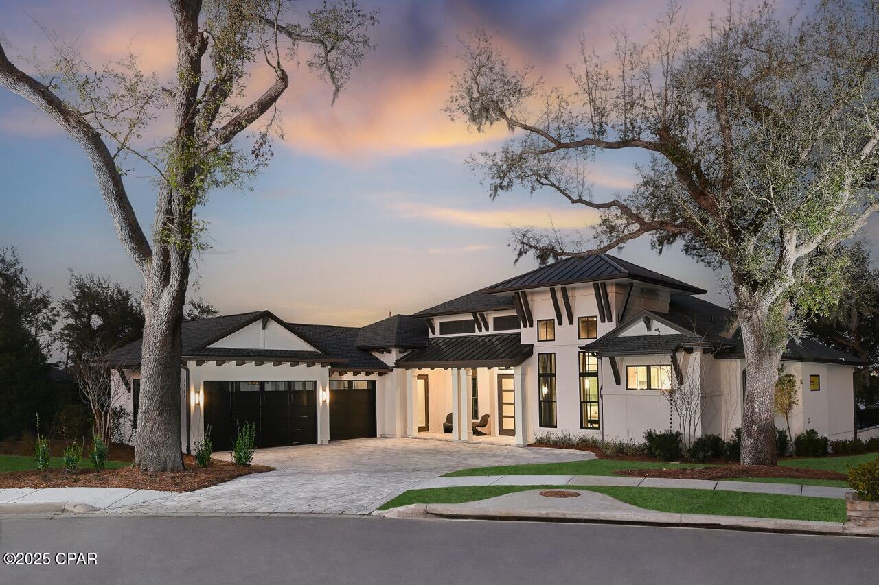 Panama City, Florida, 32401, United States, 4 Bedrooms Bedrooms, ,4 BathroomsBathrooms,Residential,For Sale,1850226