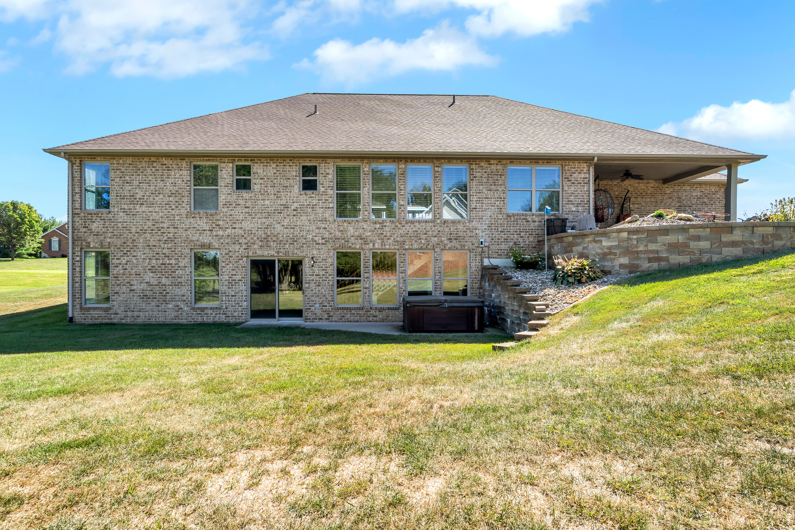 Waterloo, Illinois, 62298, United States, 5 Bedrooms Bedrooms, ,4 BathroomsBathrooms,Residential,For Sale,1978838