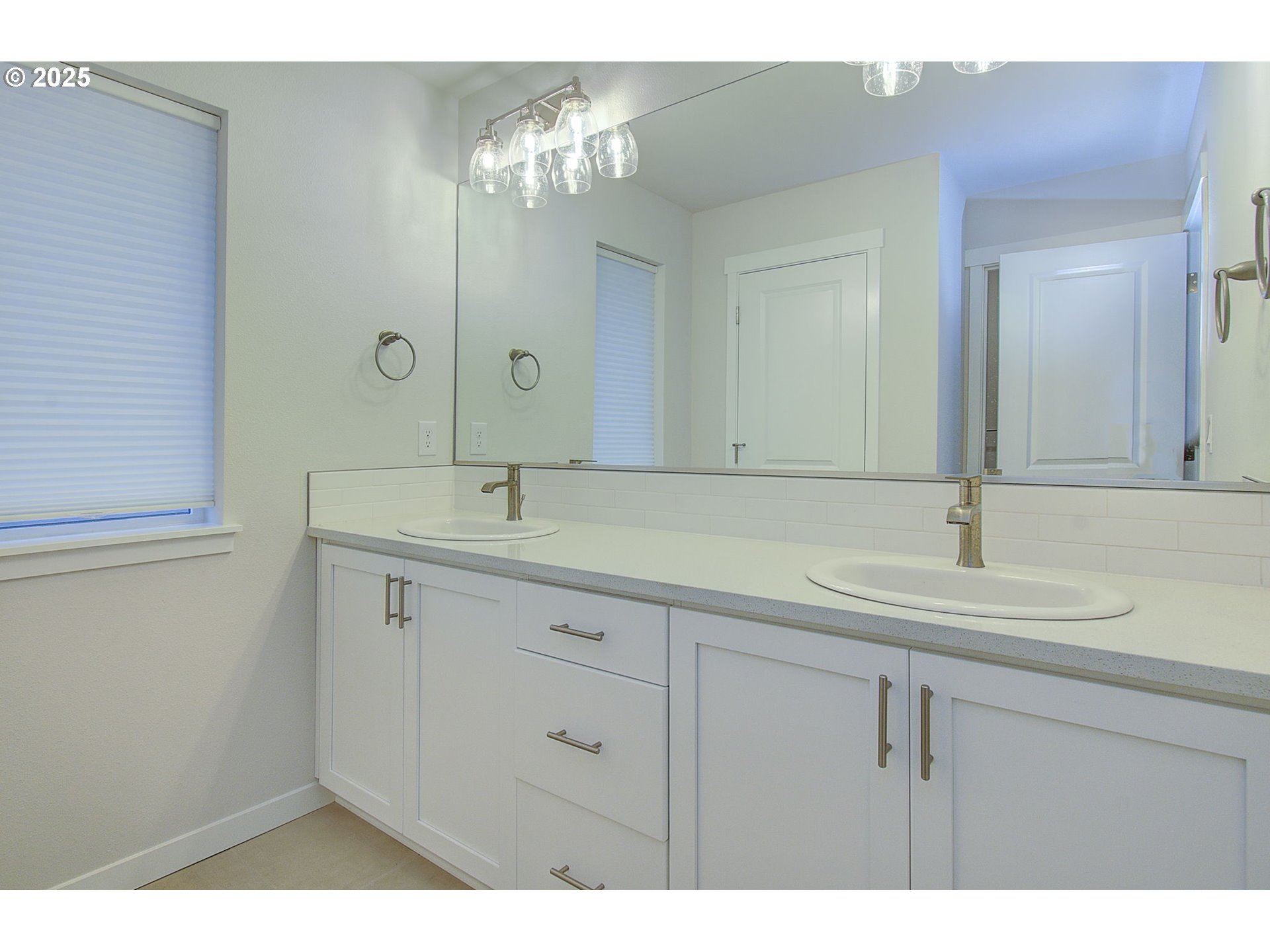 Vancouver, Washington, 98665, United States, 4 Bedrooms Bedrooms, ,2 BathroomsBathrooms,Residential,For Sale,2000903