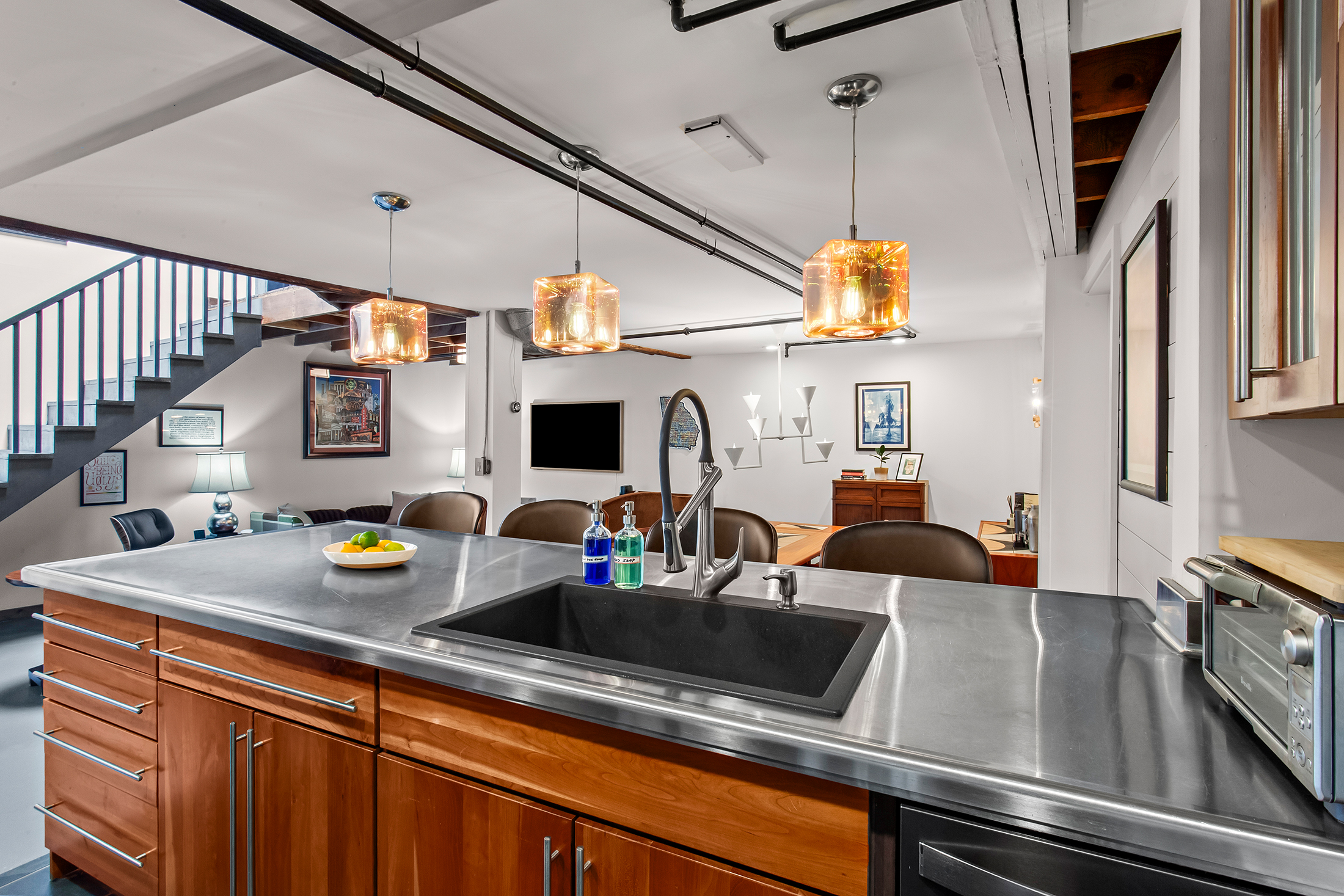  Stunning Loft Living Tucked Away in Candler Park - 物件實景