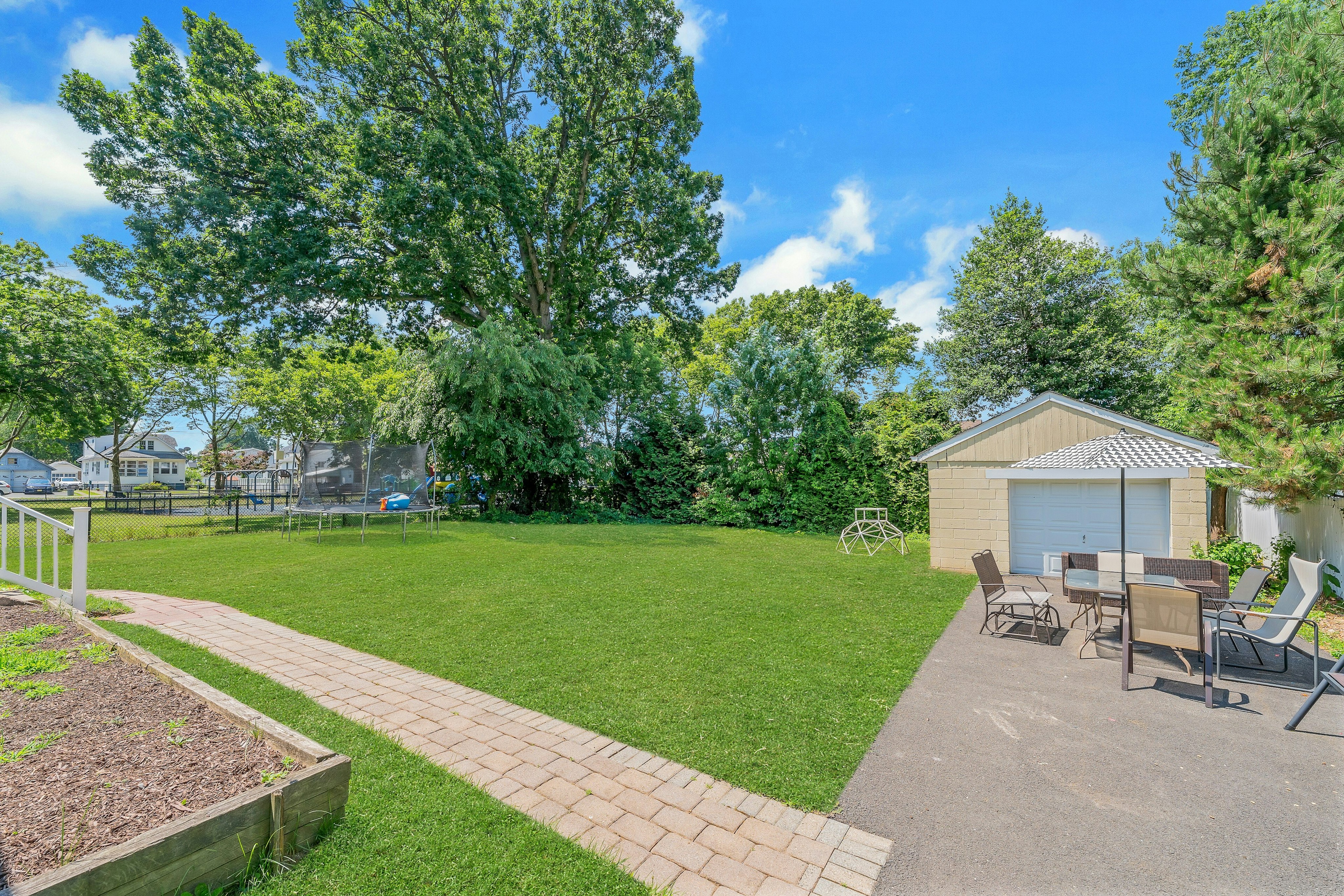  20 Florence Place, Elmwood Park, NJ 07407 - 物件實景