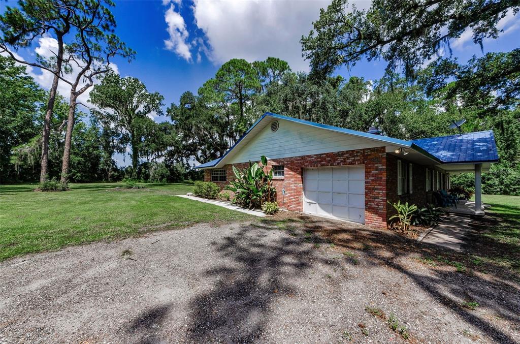 Plant City, Florida, 33566, United States, 3 Bedrooms Bedrooms, ,2 BathroomsBathrooms,Residential,For Sale,1932483