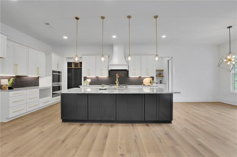 Canton, Georgia, 30114, United States, 5 Bedrooms Bedrooms, ,4 BathroomsBathrooms,Residential,For Sale,1974938