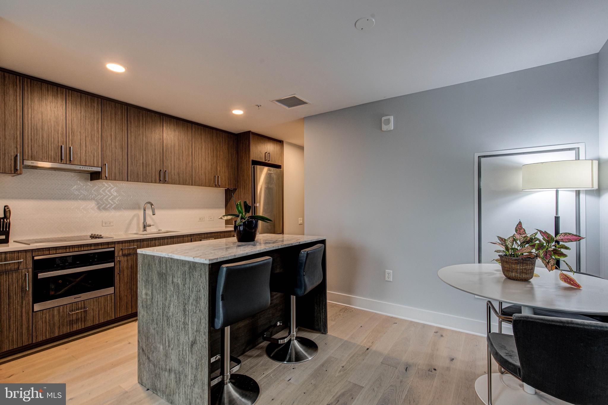 Washington, District of Columbia, 20003, United States, 2 Bedrooms Bedrooms, ,1 BathroomBathrooms,Residential,For Sale,1895194