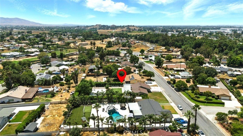 Jurupa Valley, California, 92509, United States, 4 Bedrooms Bedrooms, ,2 BathroomsBathrooms,Residential,For Sale,1873402
