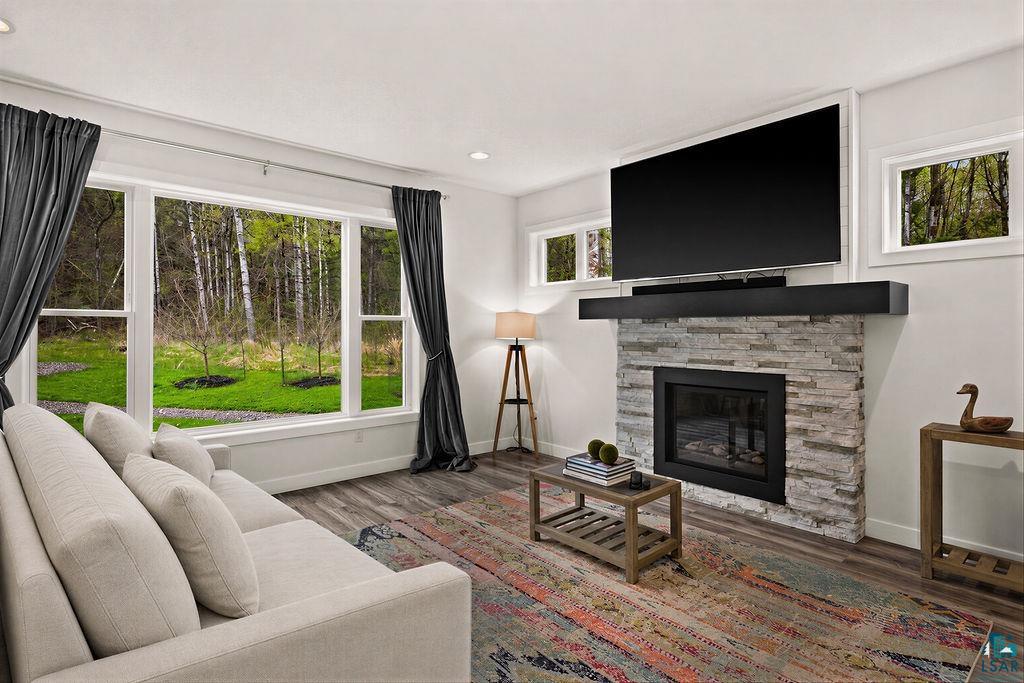 Duluth, Minnesota, 55804, United States, 4 Bedrooms Bedrooms, ,2 BathroomsBathrooms,Residential,For Sale,2048630