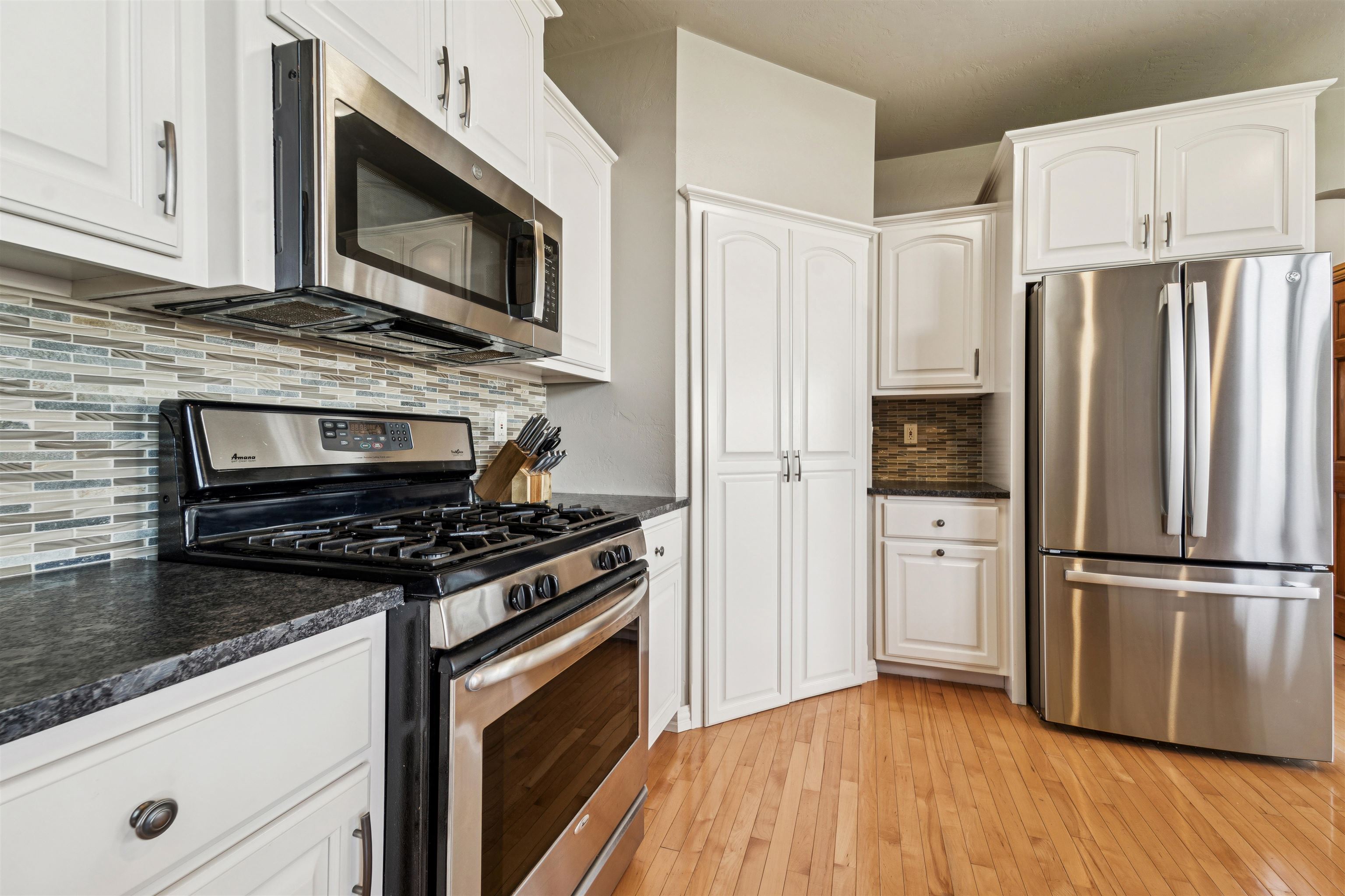 GREEN BAY, Wisconsin, 54311, United States, 4 Bedrooms Bedrooms, ,4 BathroomsBathrooms,Residential,For Sale,1911025
