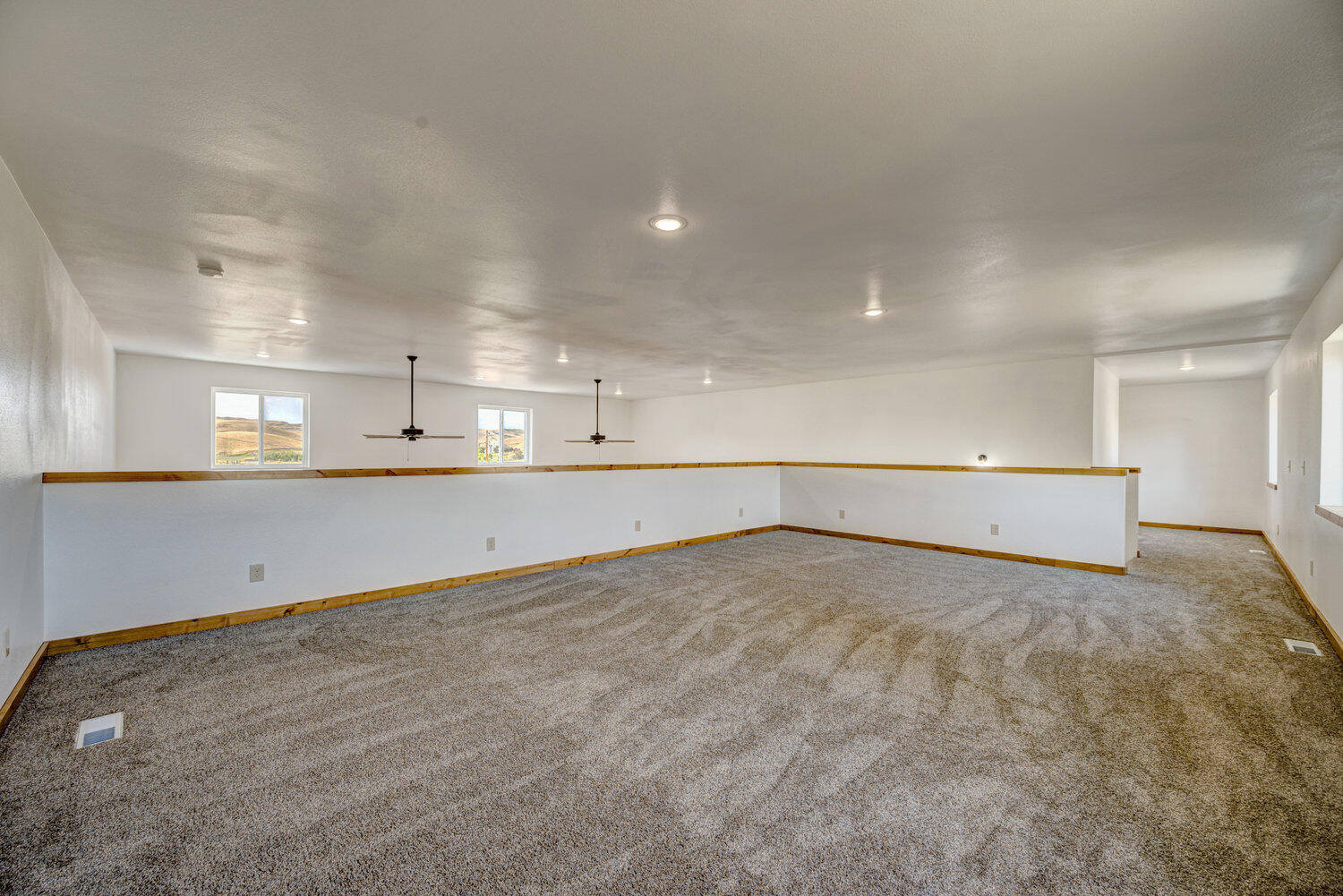 Wyarno, Wyoming, 82845, United States, 6 Bedrooms Bedrooms, ,3 BathroomsBathrooms,Residential,For Sale,1941792