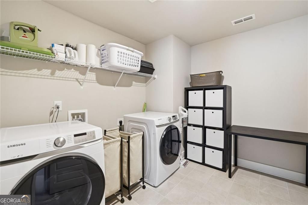 Woodstock, Georgia, 30188, United States, 5 Bedrooms Bedrooms, ,3 BathroomsBathrooms,Residential,For Sale,2006573