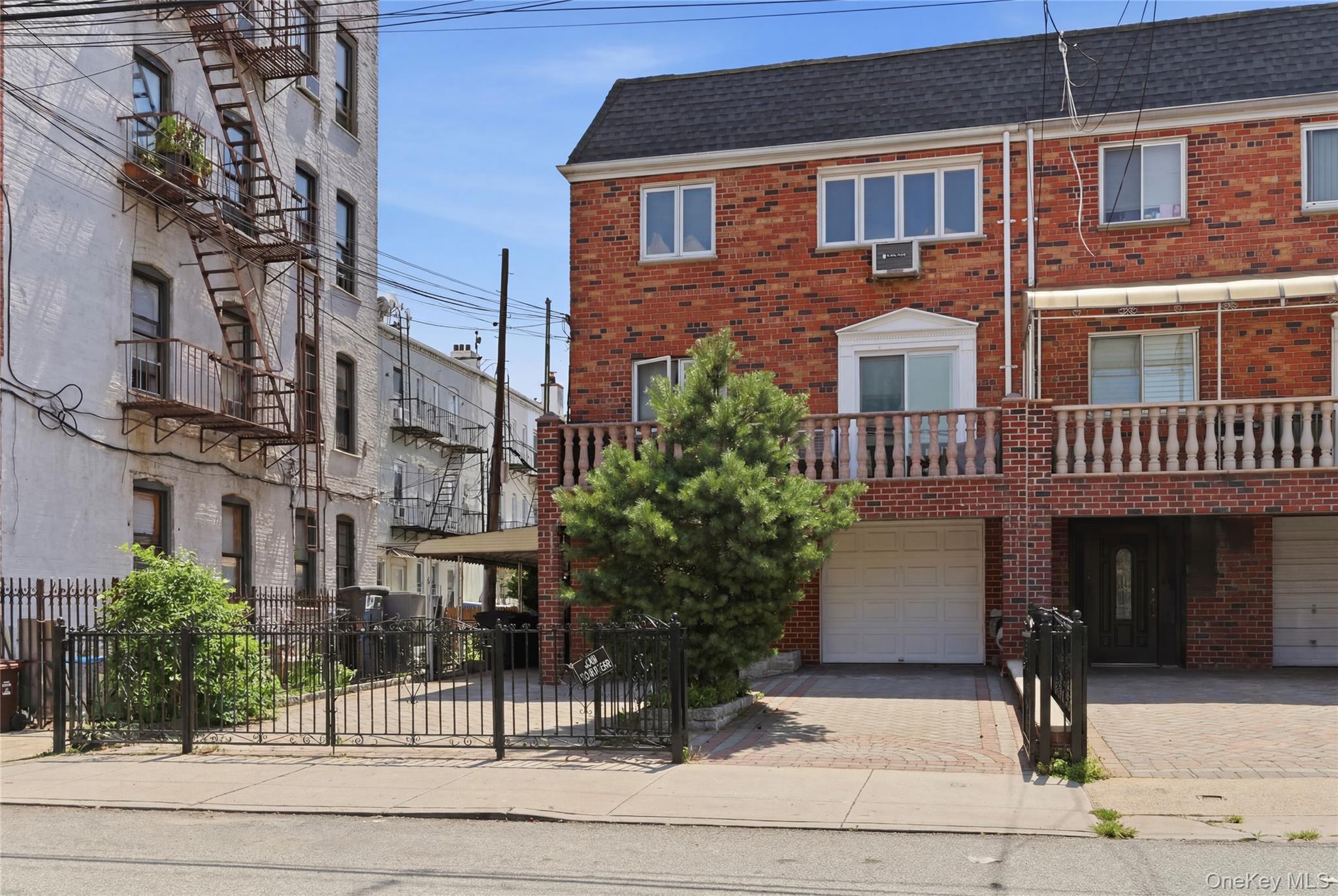  2511 44th Street, Astoria, NY, 11103 - 物件實景