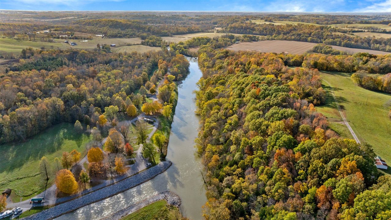 Glasgow, Kentucky, 42141, United States, 2 Bedrooms Bedrooms, ,1 BathroomBathrooms,Residential,For Sale,1989020