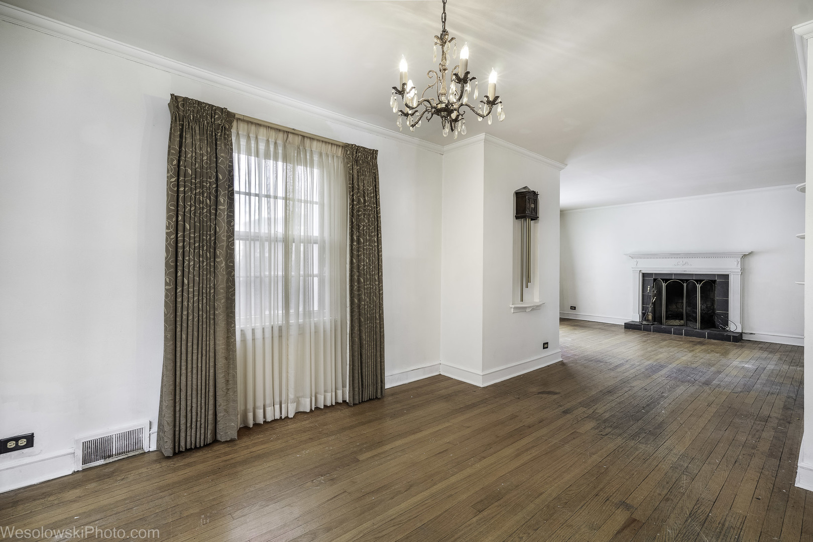 Chicago, Illinois, 60646, United States, 4 Bedrooms Bedrooms, ,2 BathroomsBathrooms,Residential,For Sale,2012084