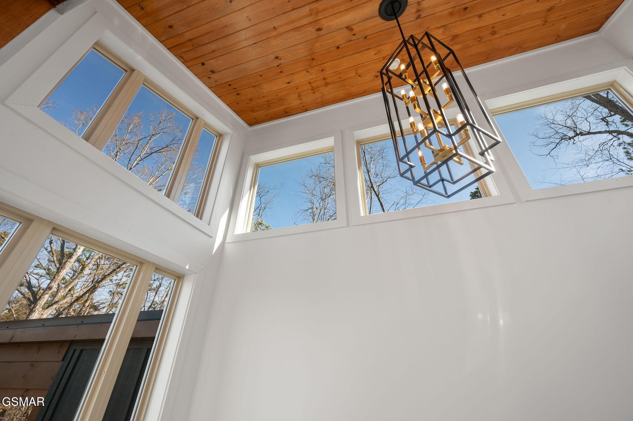 Pigeon Forge, Tennessee, 37863, United States, 2 Bedrooms Bedrooms, ,2 BathroomsBathrooms,Residential,For Sale,1872130